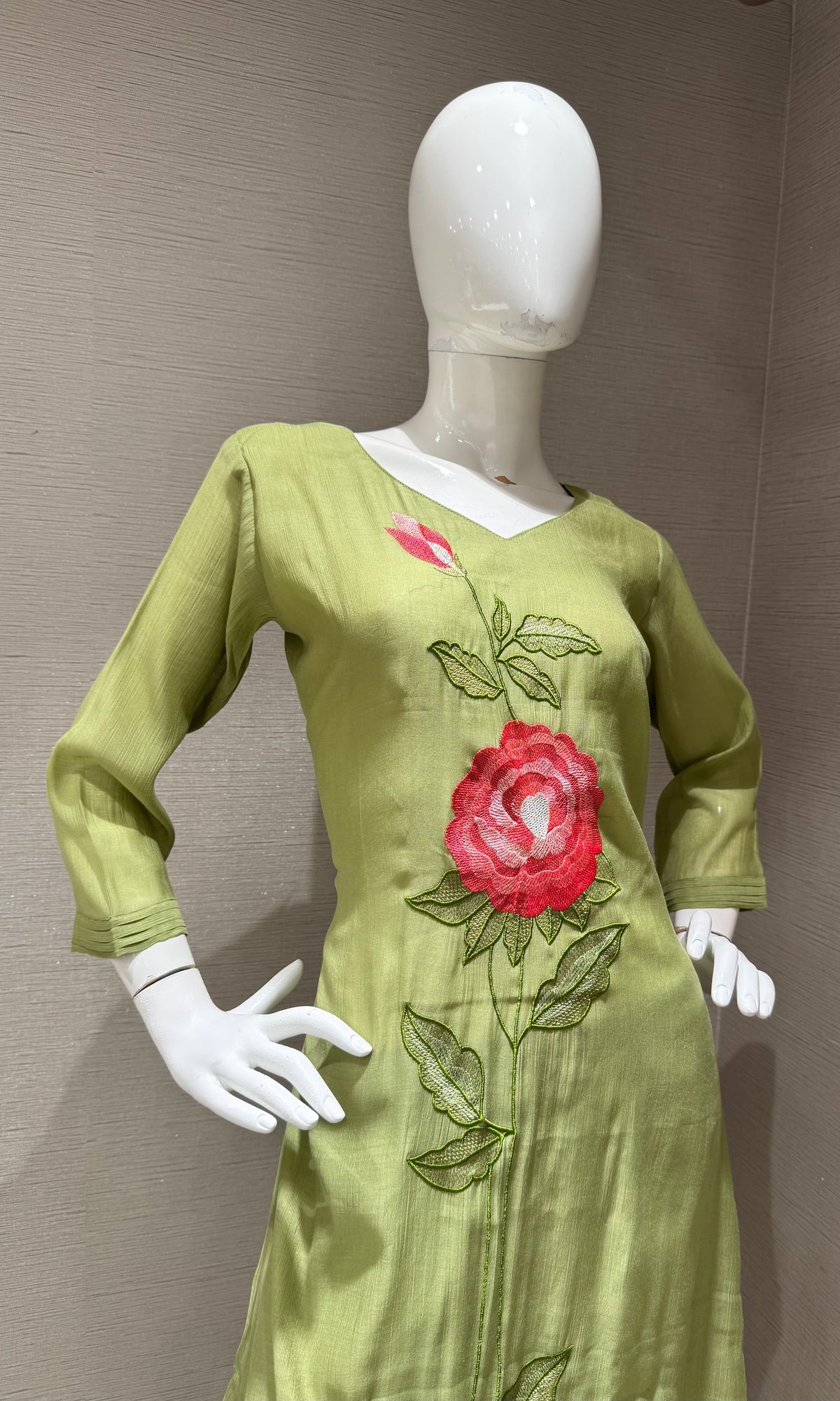 Green cotton Rose floral embroidery kurta set with dupatta