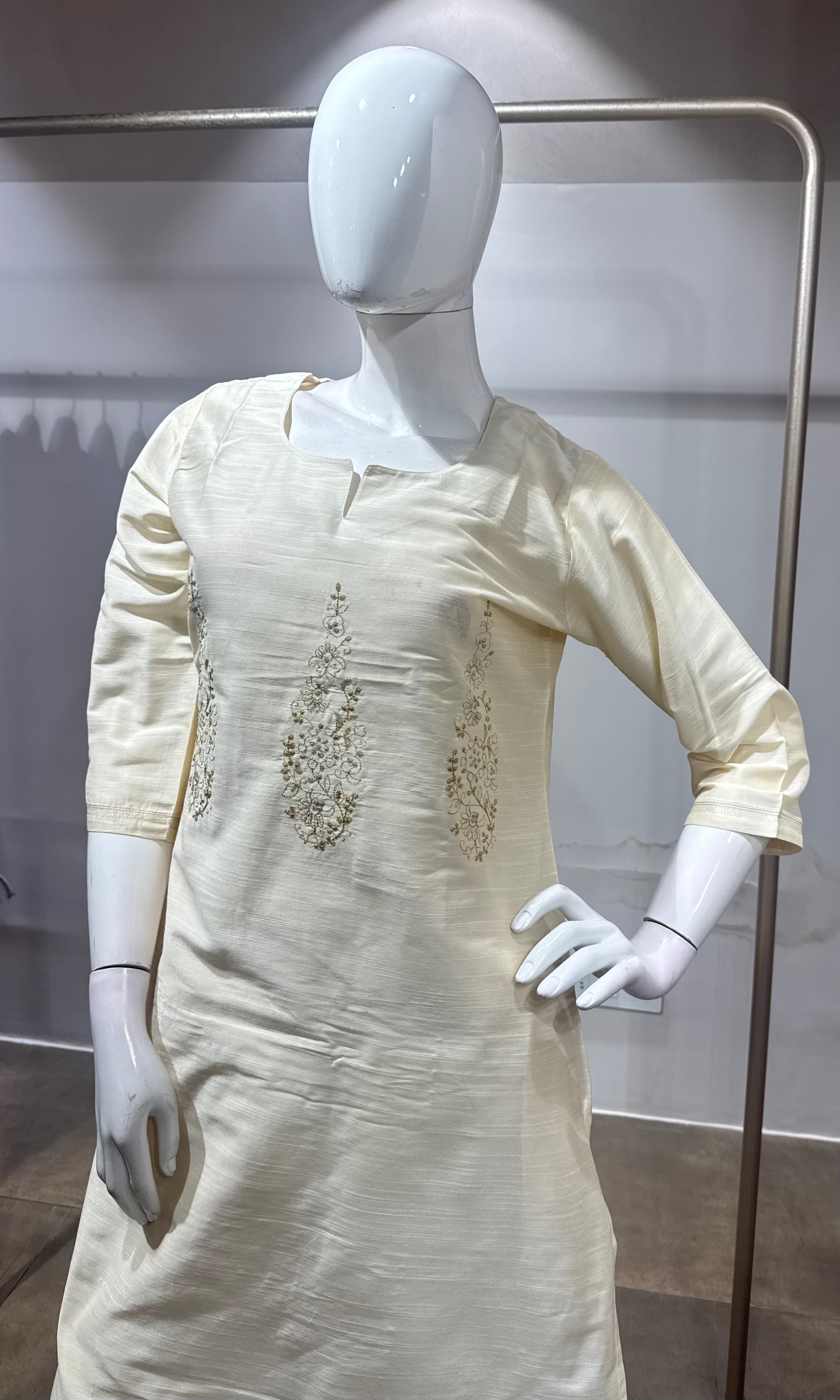 Cream Elegance Embroidered Chanderi Silk Kurta Set
