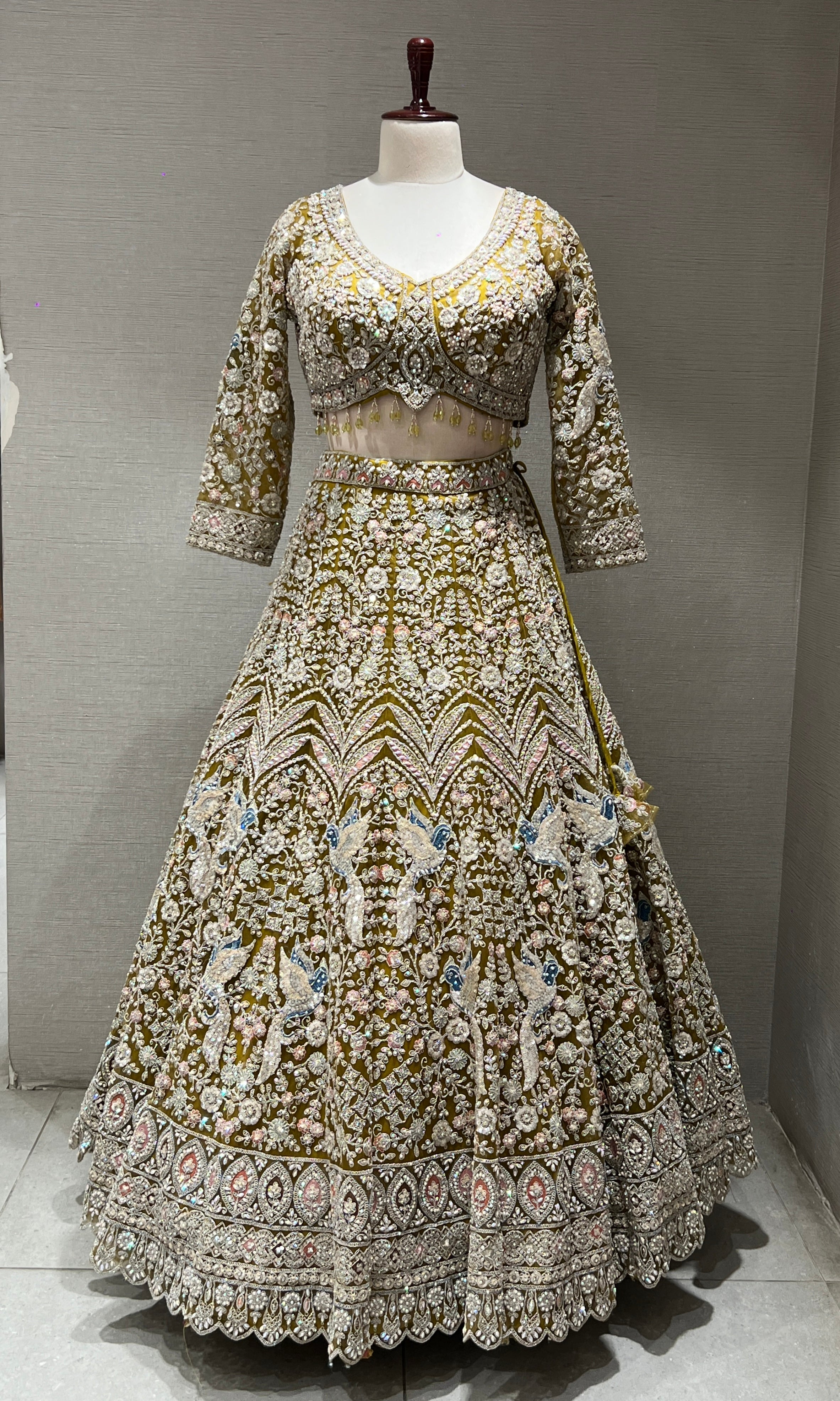 Liril HEAVY INTRICATE EMBROIDERED Lehenga