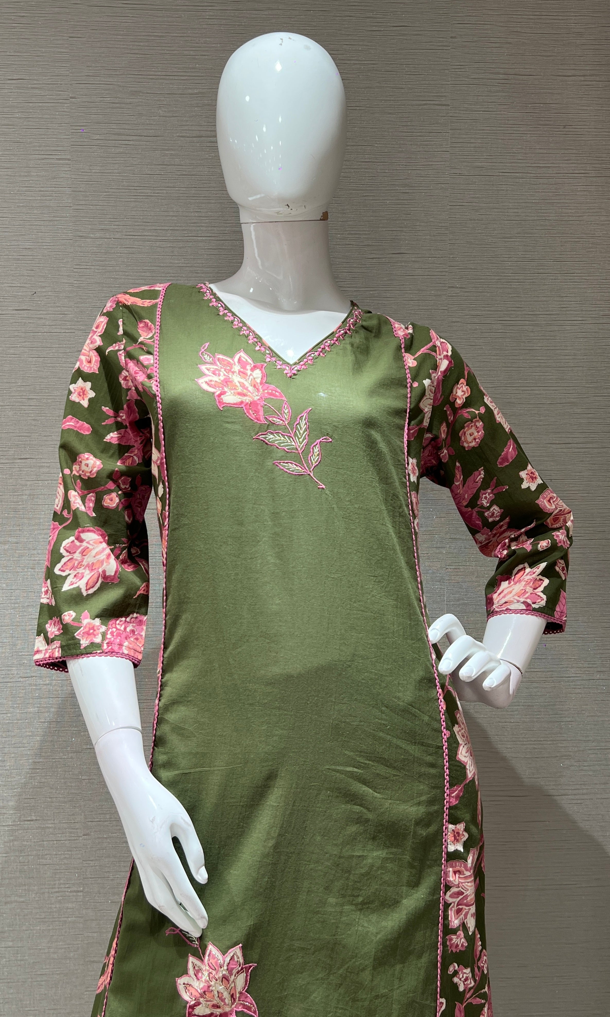 MEHANDI GREEN FLORAL PRINTED KURTA SET