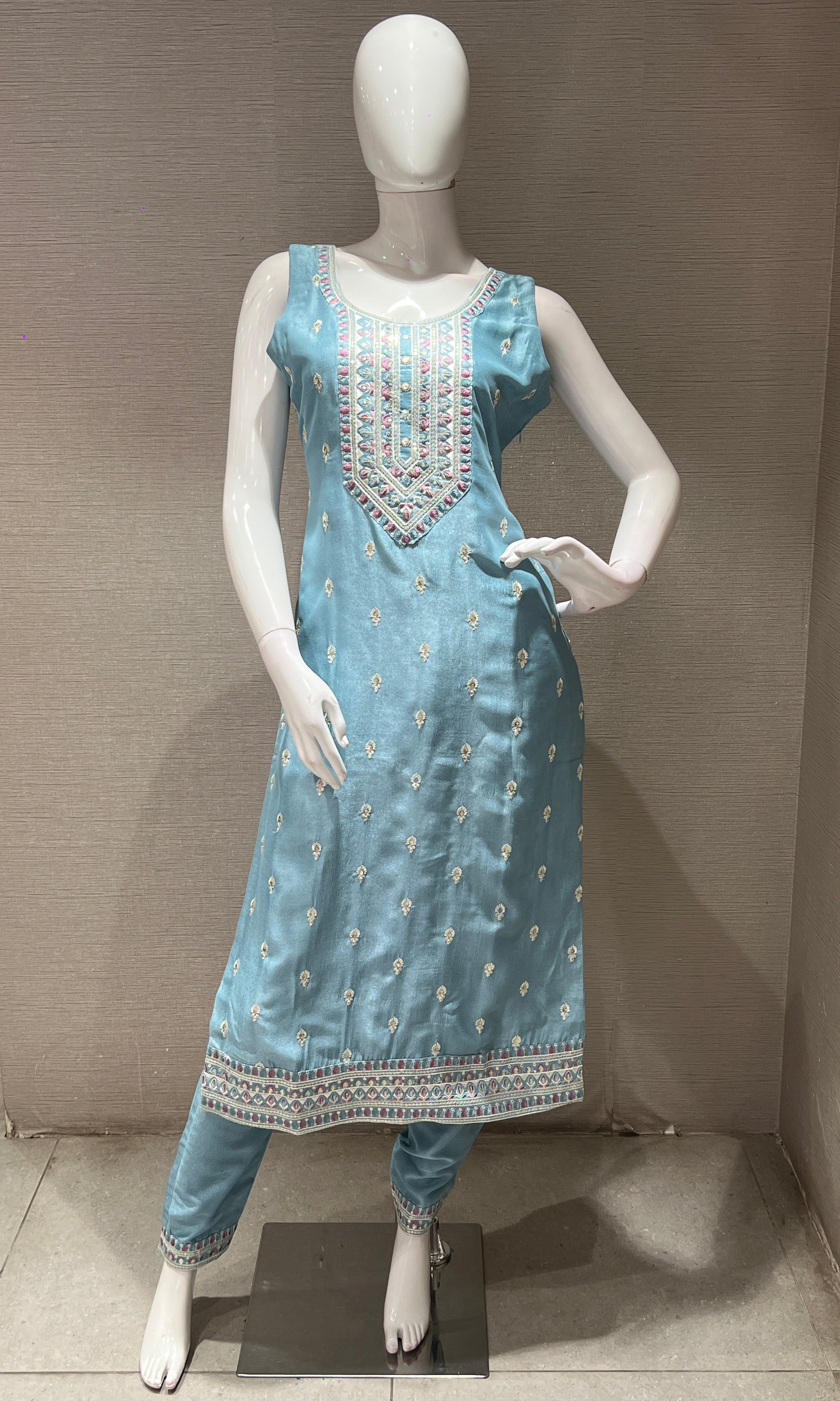 SEA blue kurta set with a pink dupatta