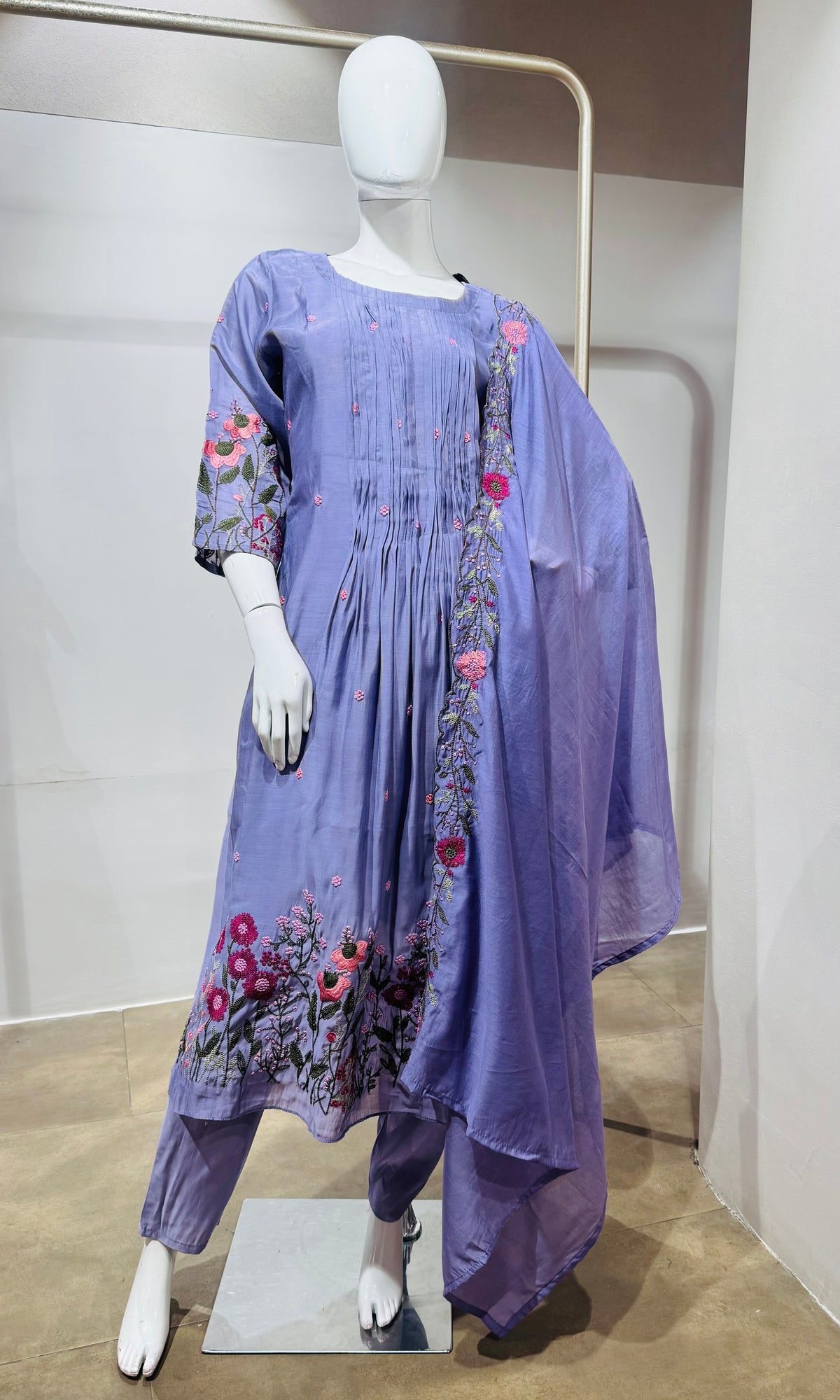 Light Purple mul chanderi floral embroidery kurta set