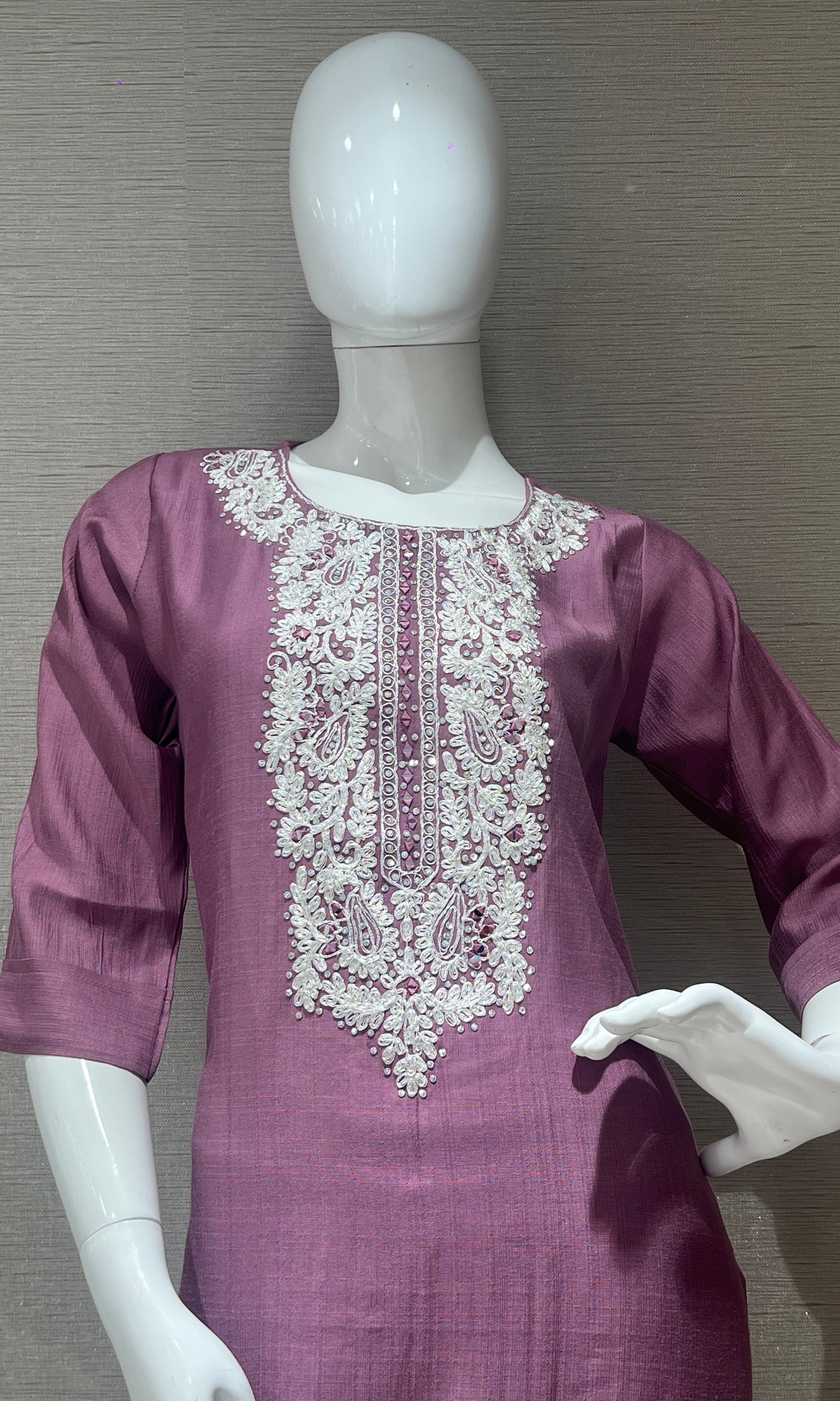 🌸Lavender Kurti with neck design🌸