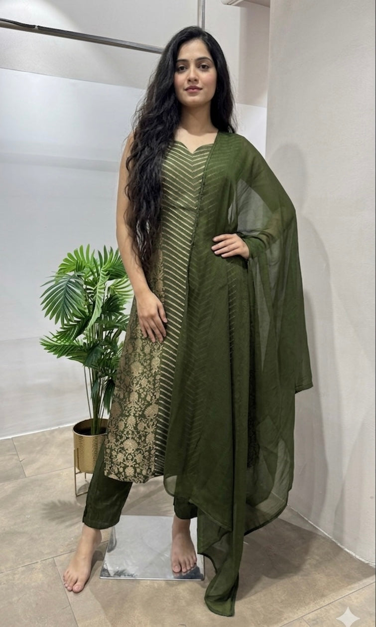 Green EMBROIDERED KURTA SET