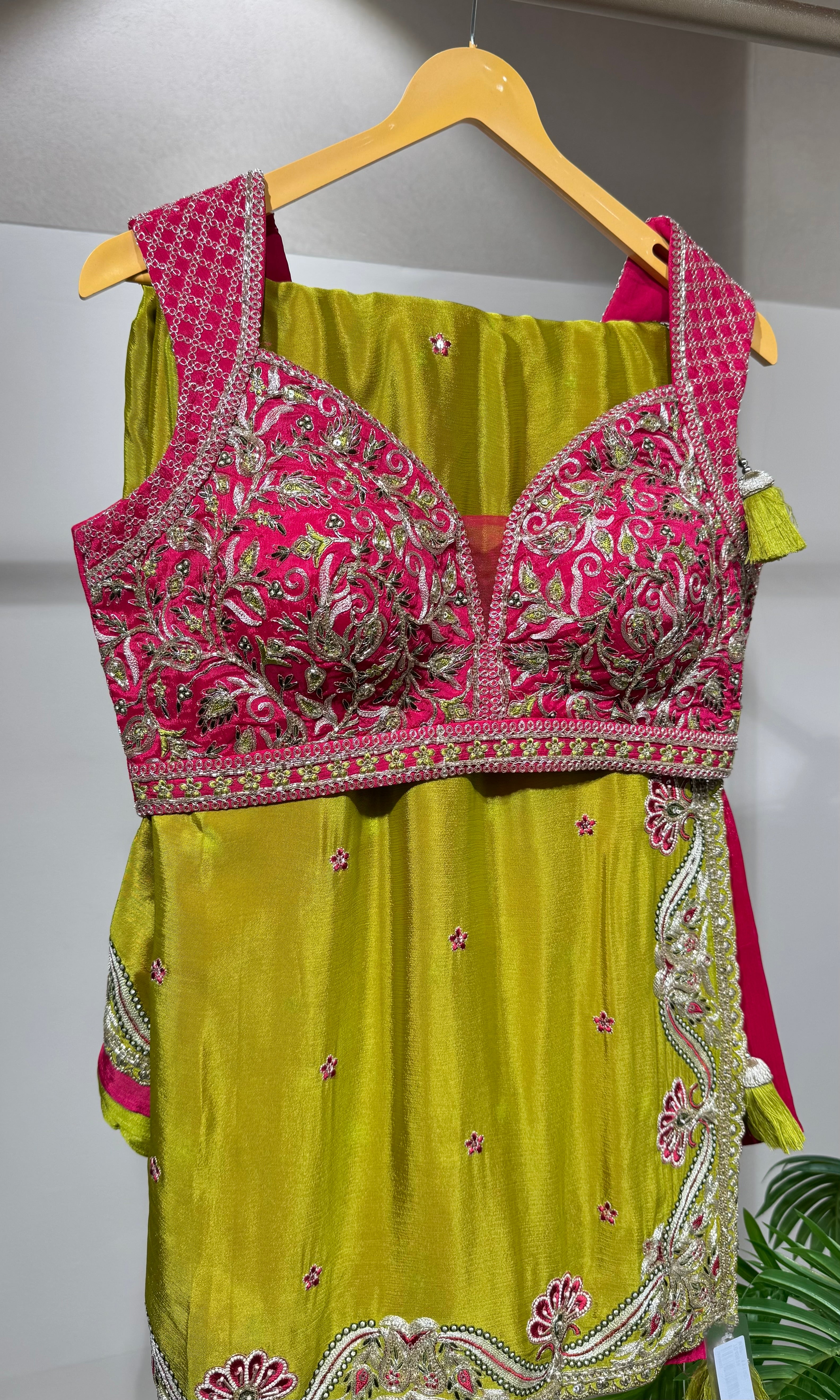 Mehendi green FLORAL saree with blouse