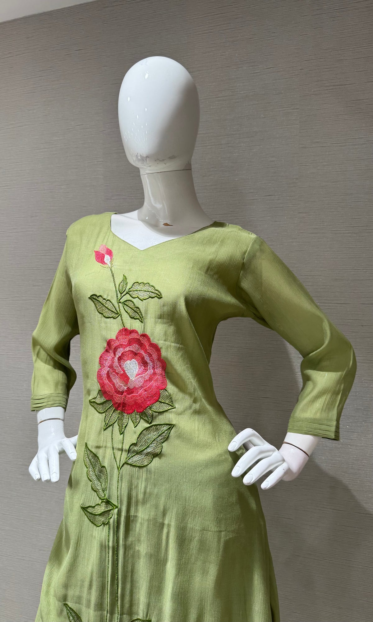Green cotton Rose floral embroidery kurta set with dupatta