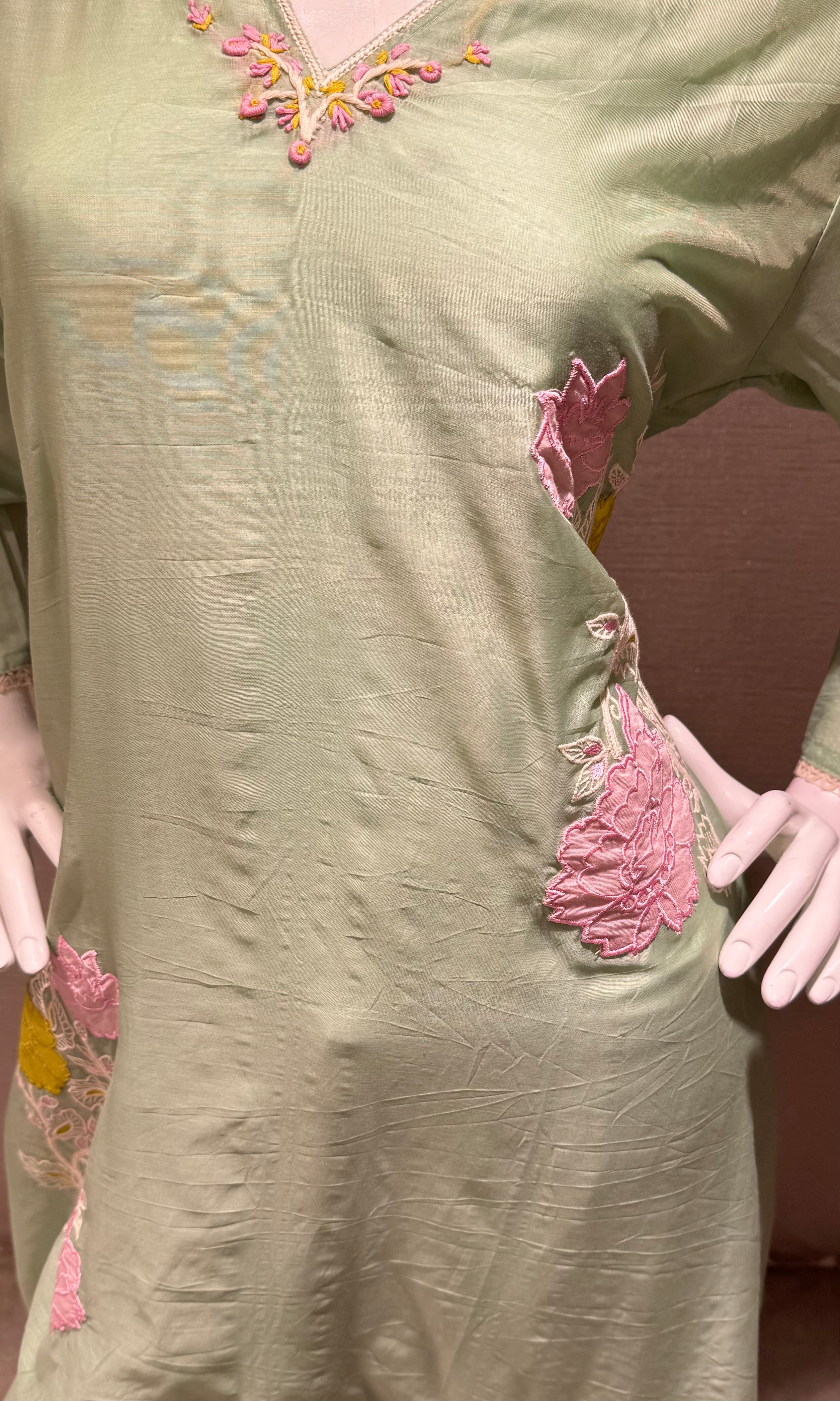pistachio green kurta set with floral embroidery