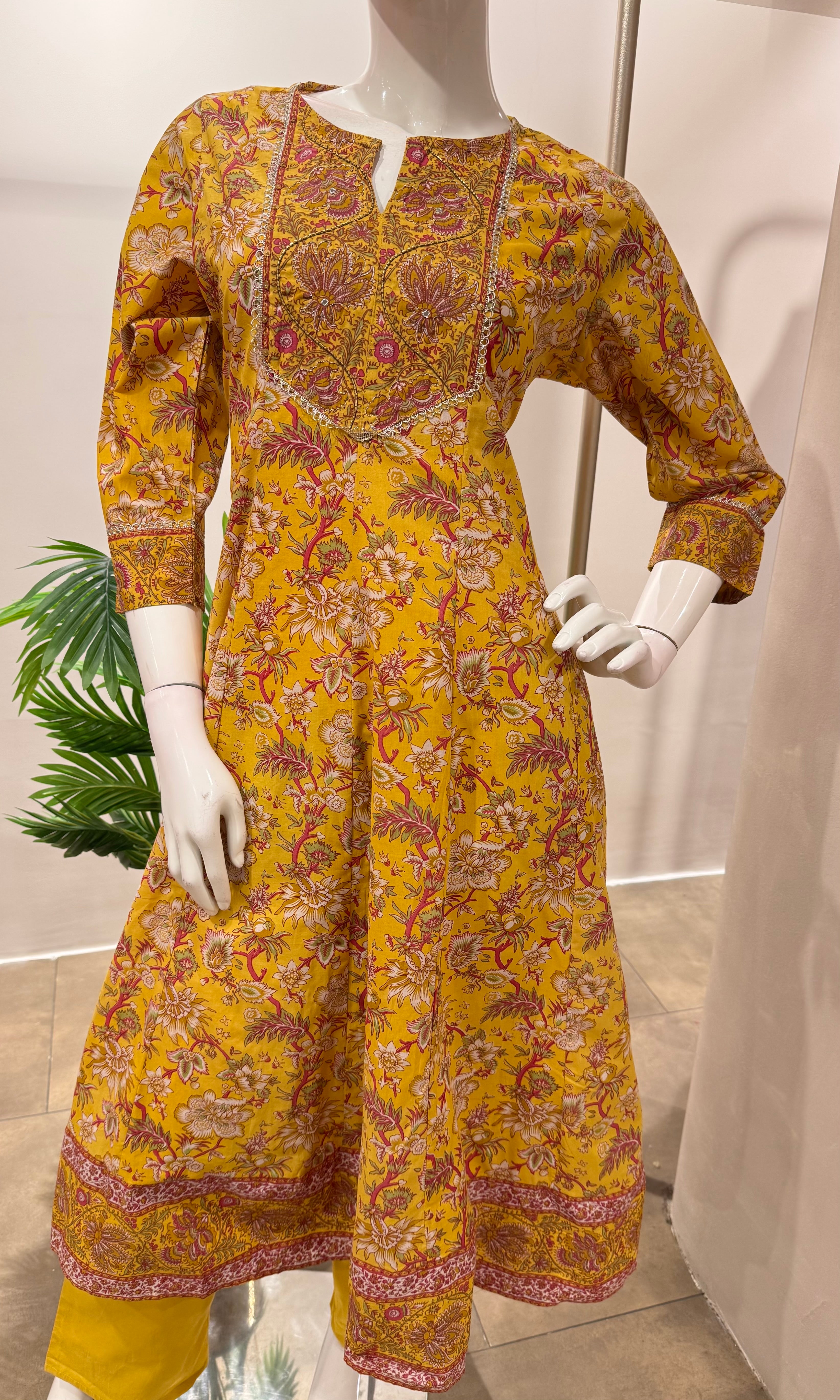 YELLOW ETHNIC PRINTED KURTA SET