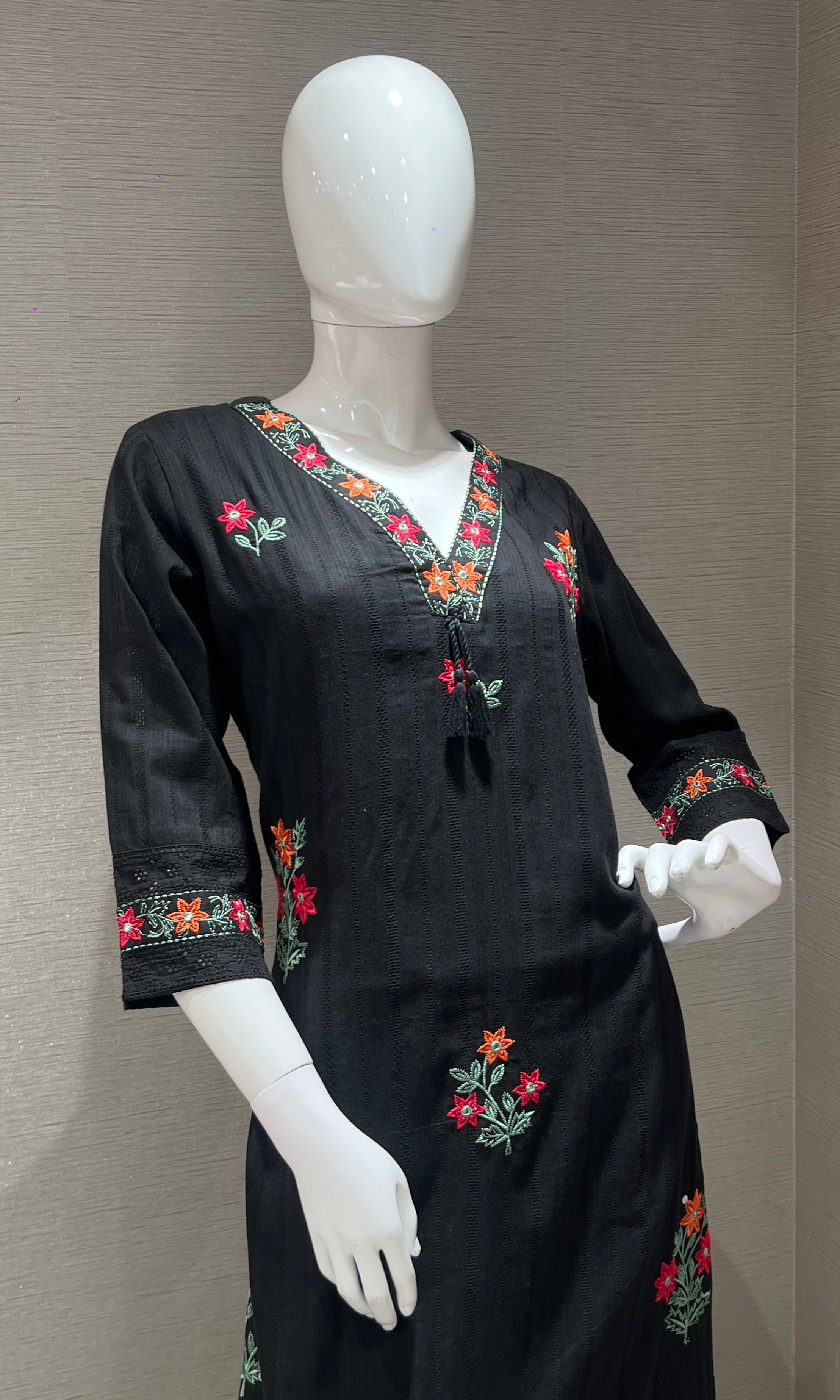 Black FLORAL EMBROIDERED kurta set