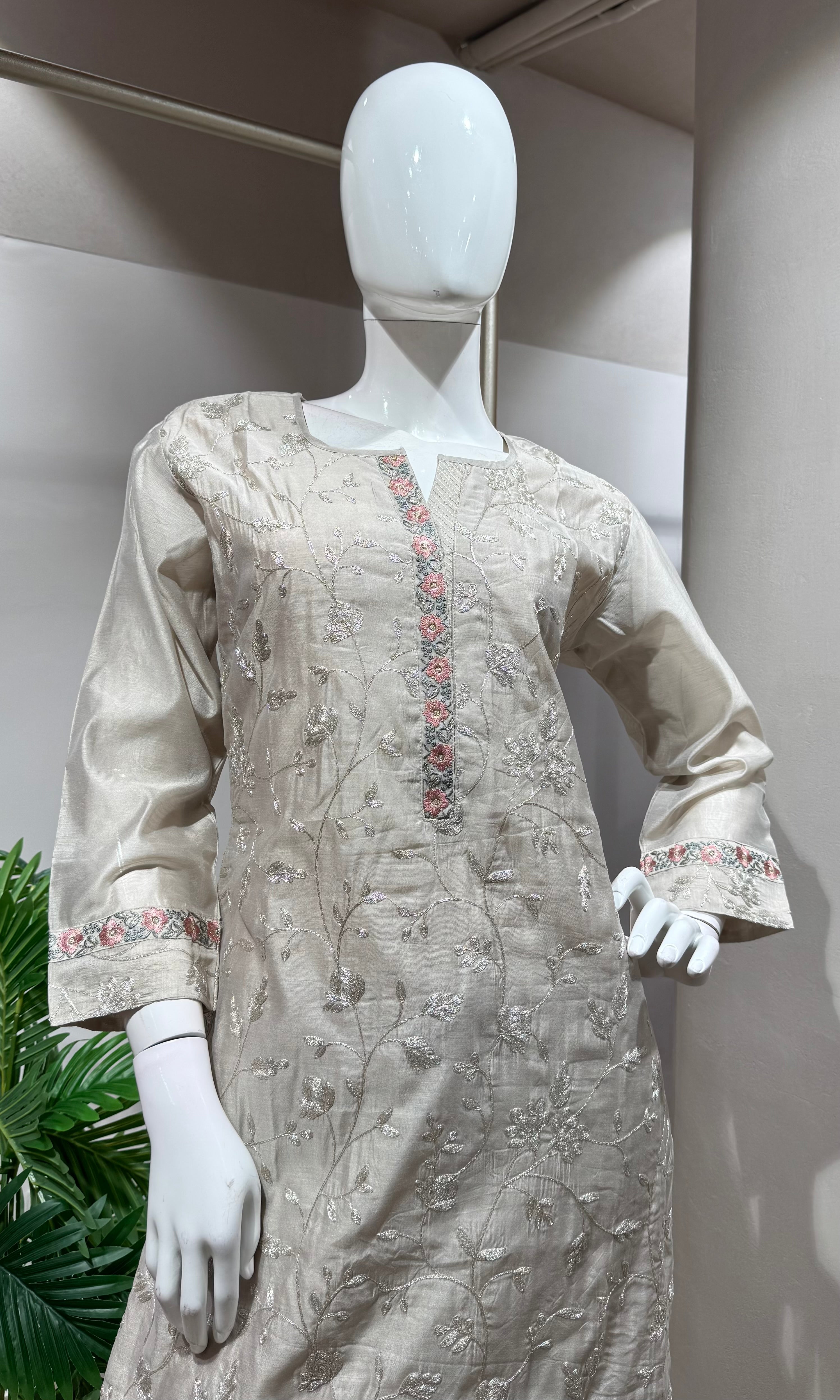 BEIGE FLORAL EMBROIDERY KURTA SET