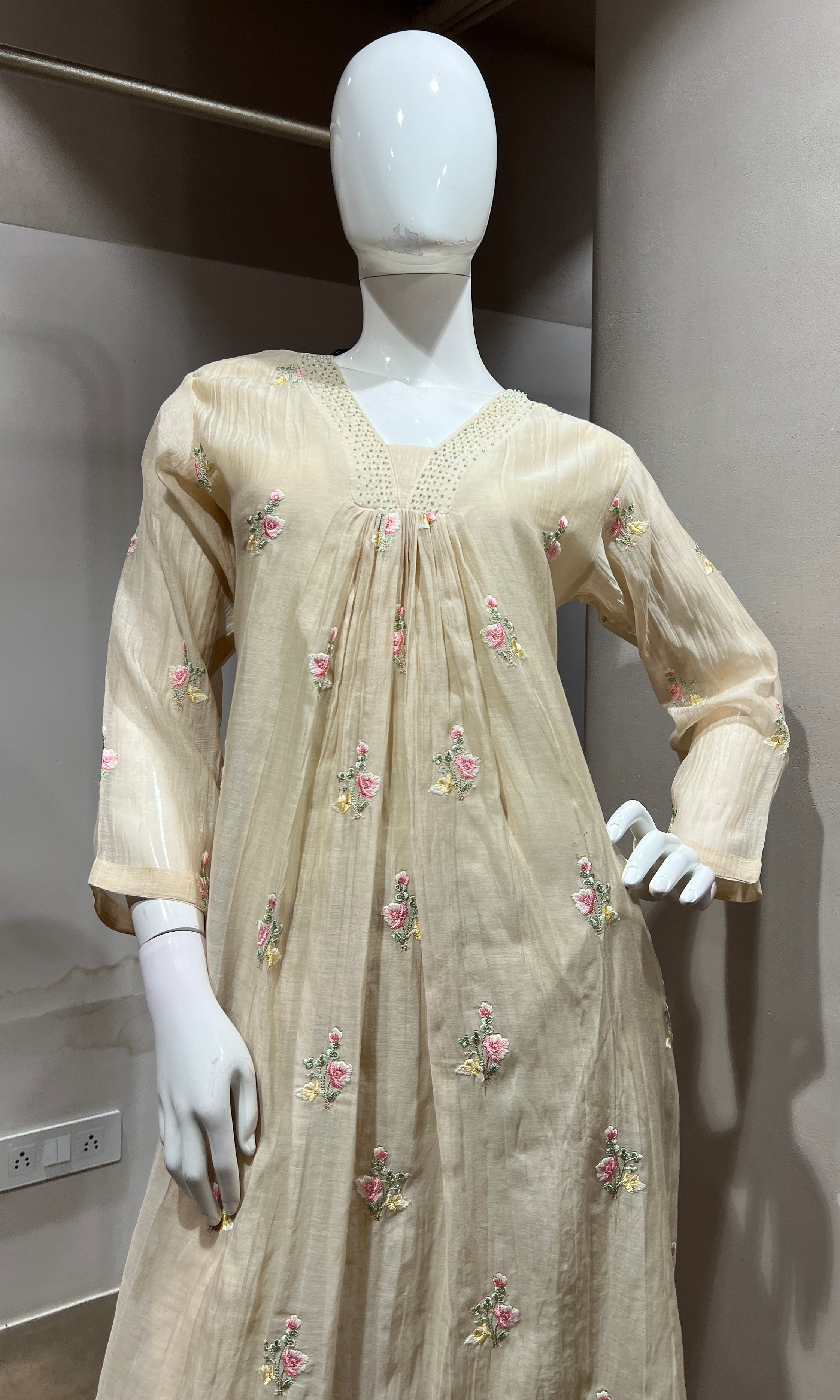 Cream Floral Embroidered Kurta Set with Dupatta