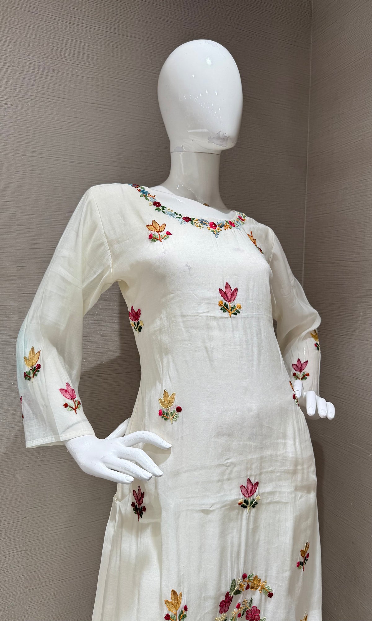 White Blossom Floral Embroidered Cotton Kurta set