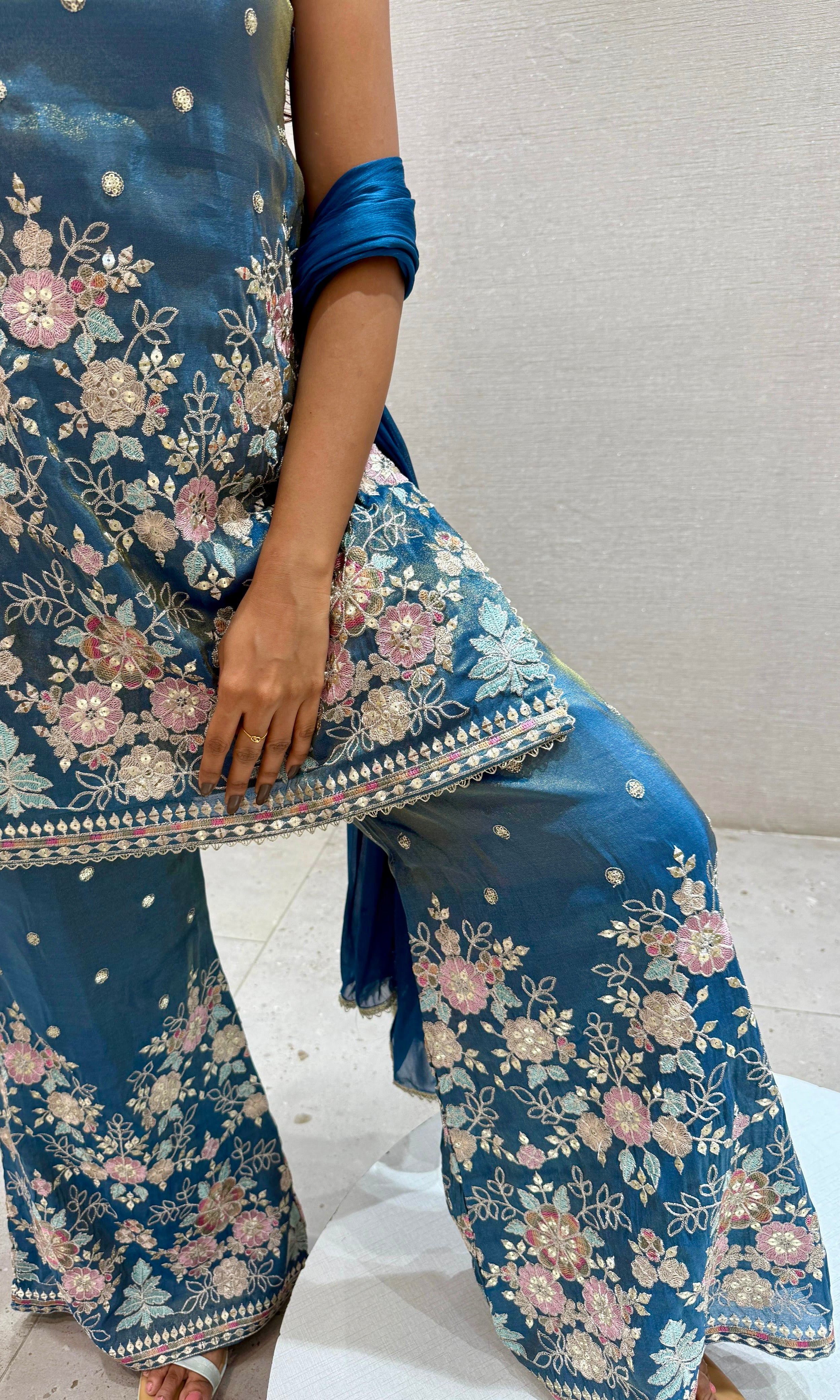 Light blue Sharara