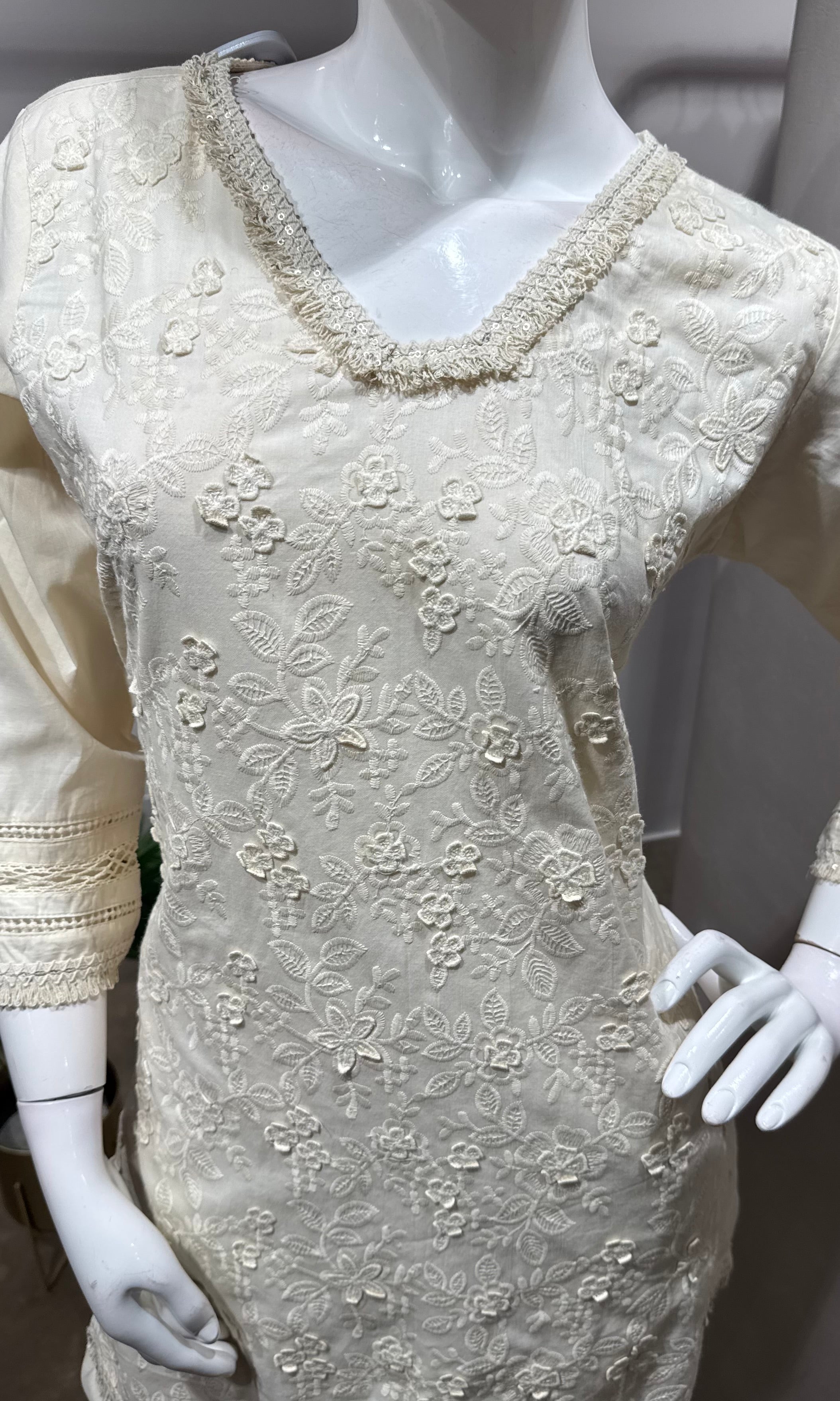 Cream kurta set floral dupatta
