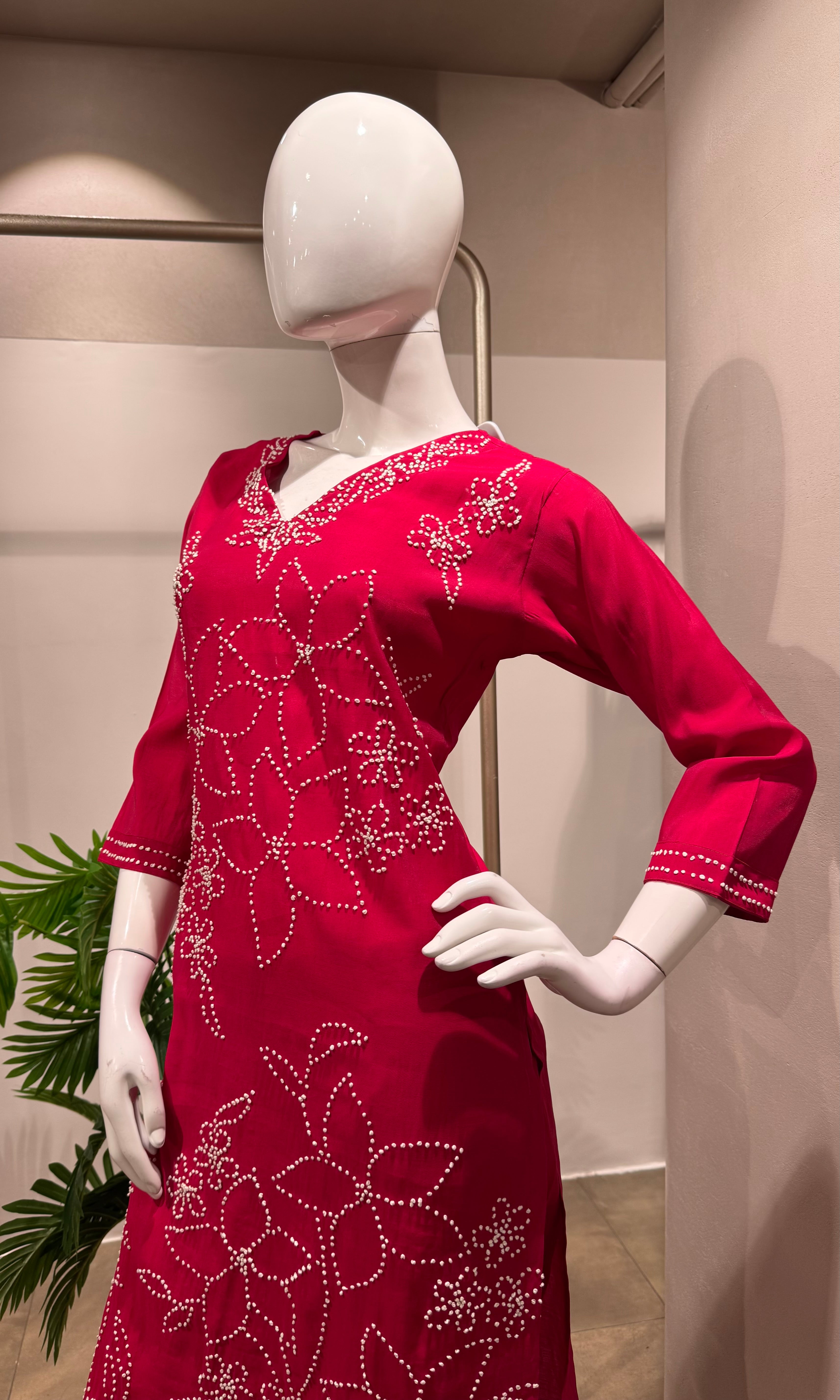 RANI THREAD FLORAL EMBROIDERY KURTA SET