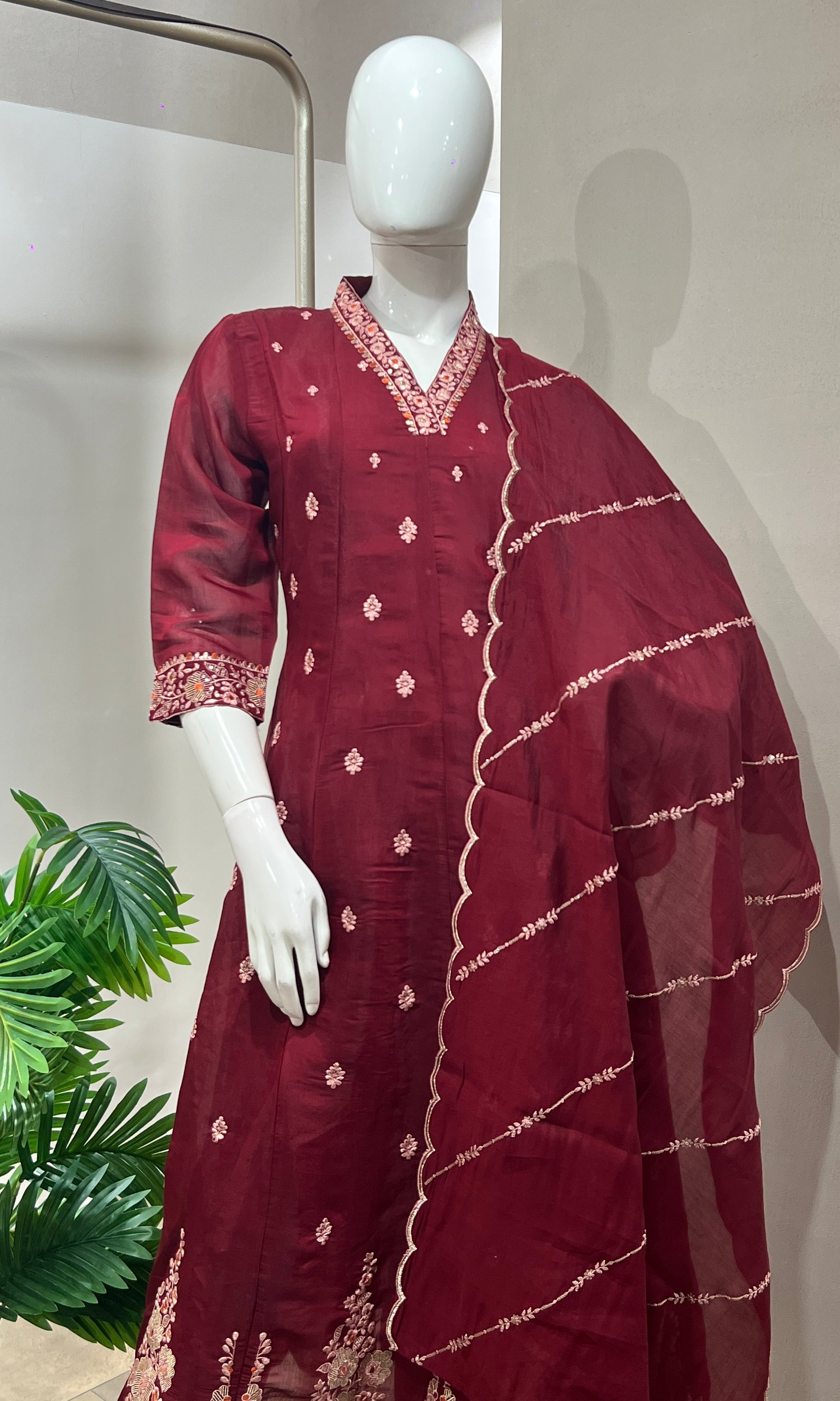 MAROON EMBROIDERED KURTA SET