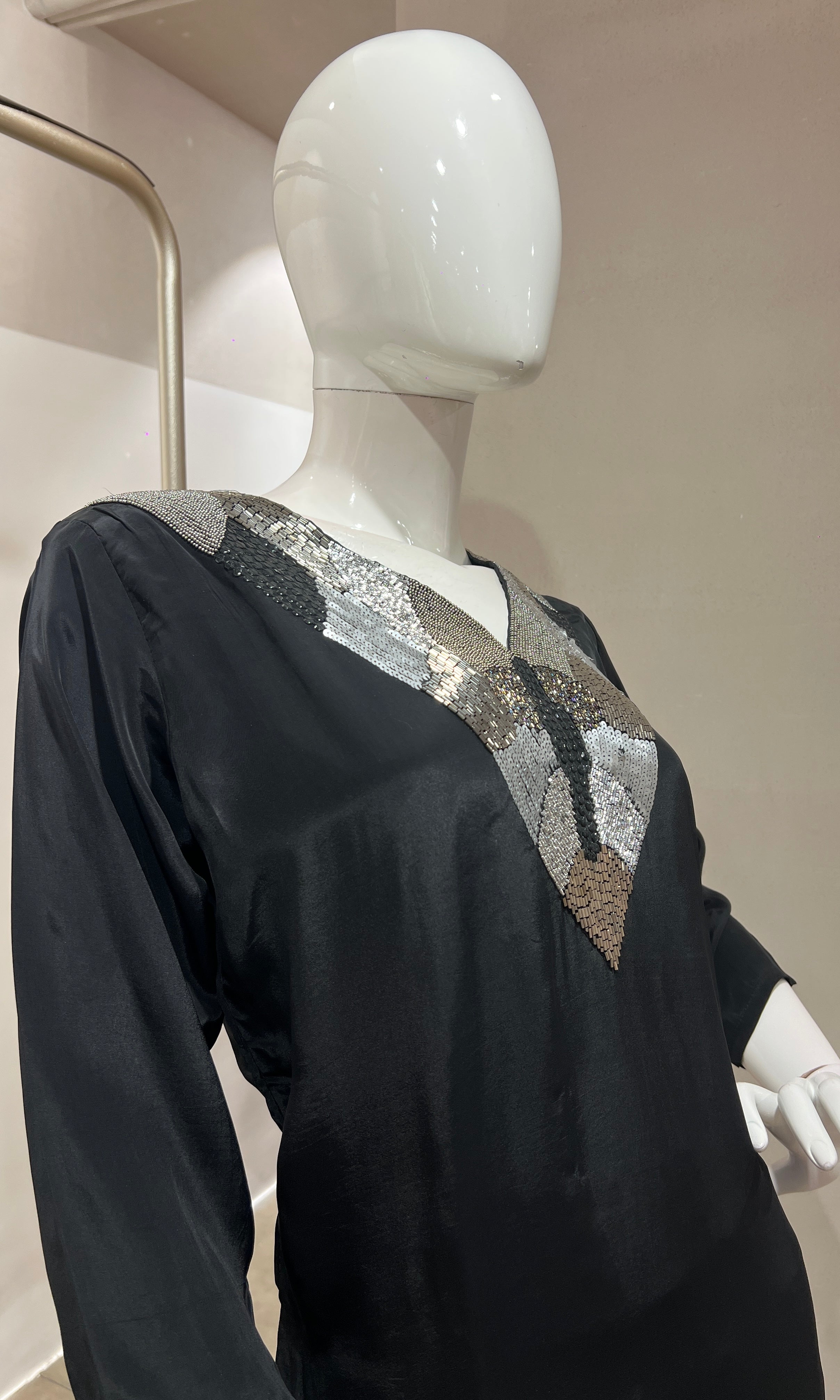 BLACK ELEGANT V NECK CORD SET