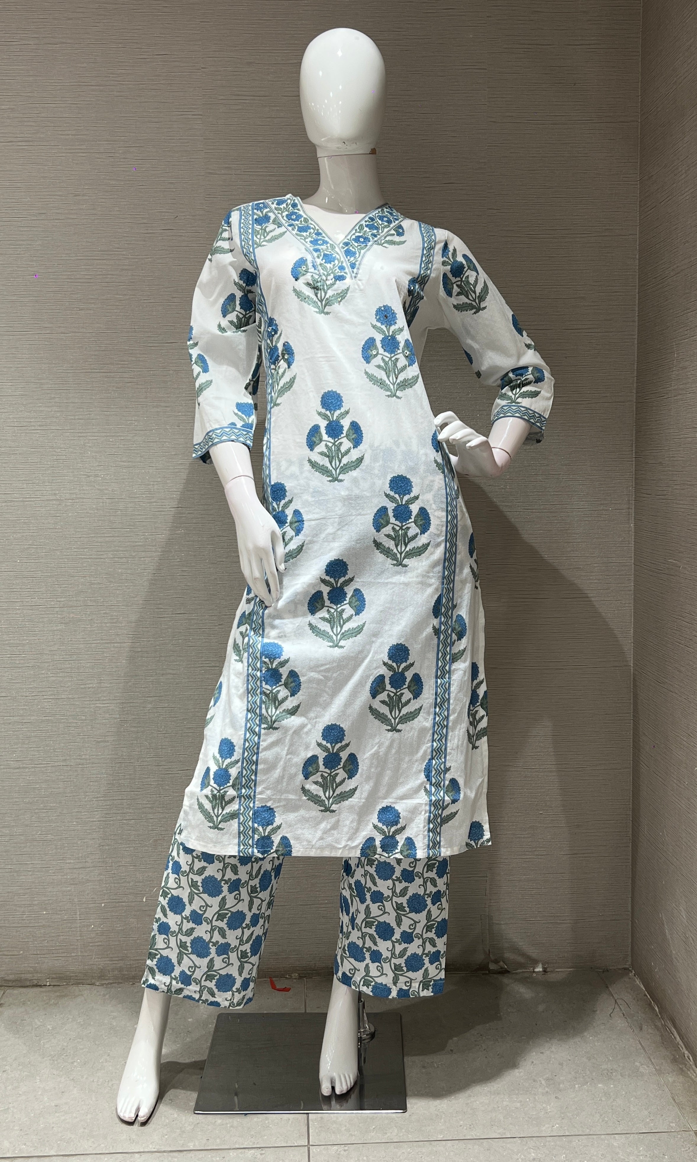 Blue FLORAL PRINT kurta set