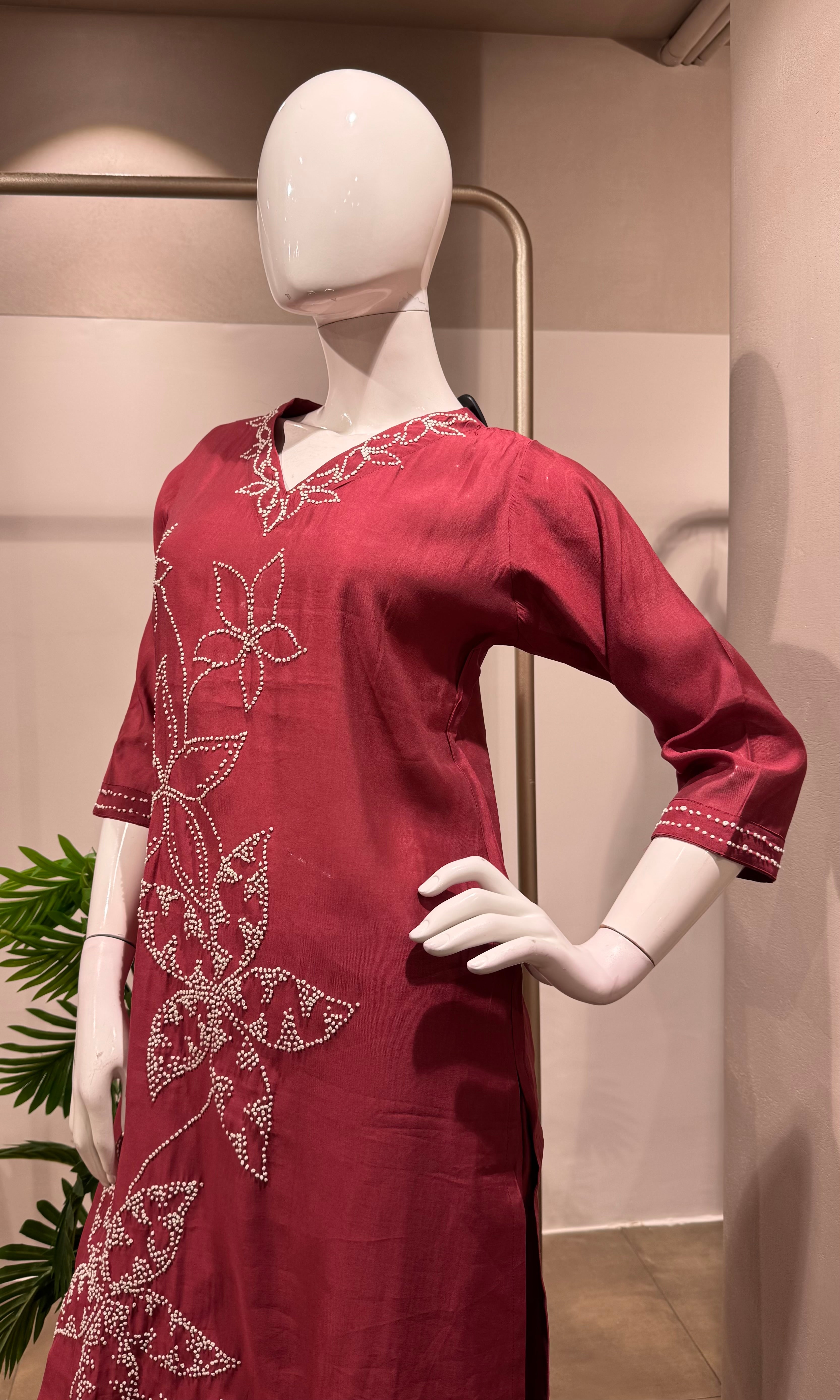 RED FLORAL EMBROIDERED KURTA SET