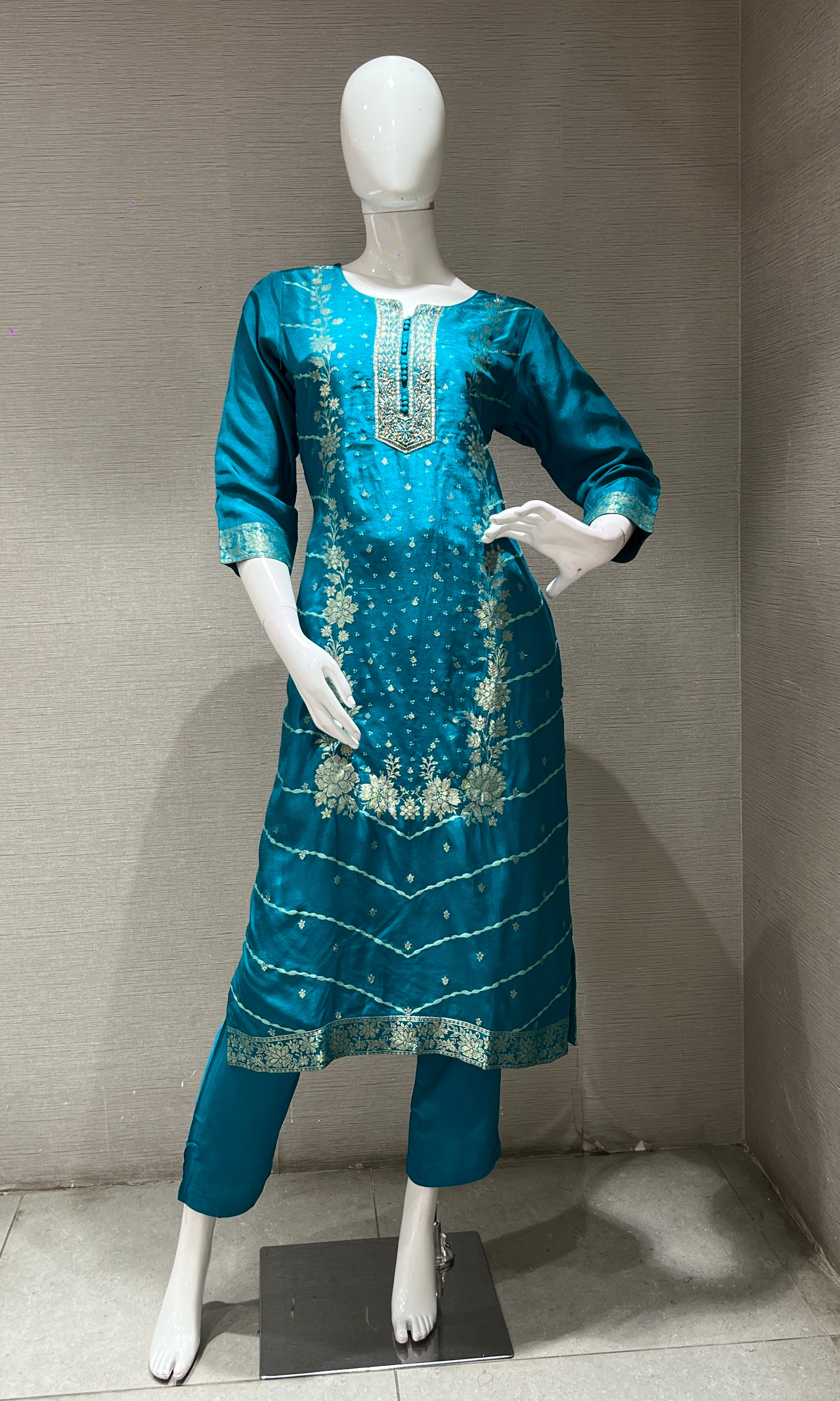 RAMA FLORAL PRINT EMBROIDERED KURTA SET