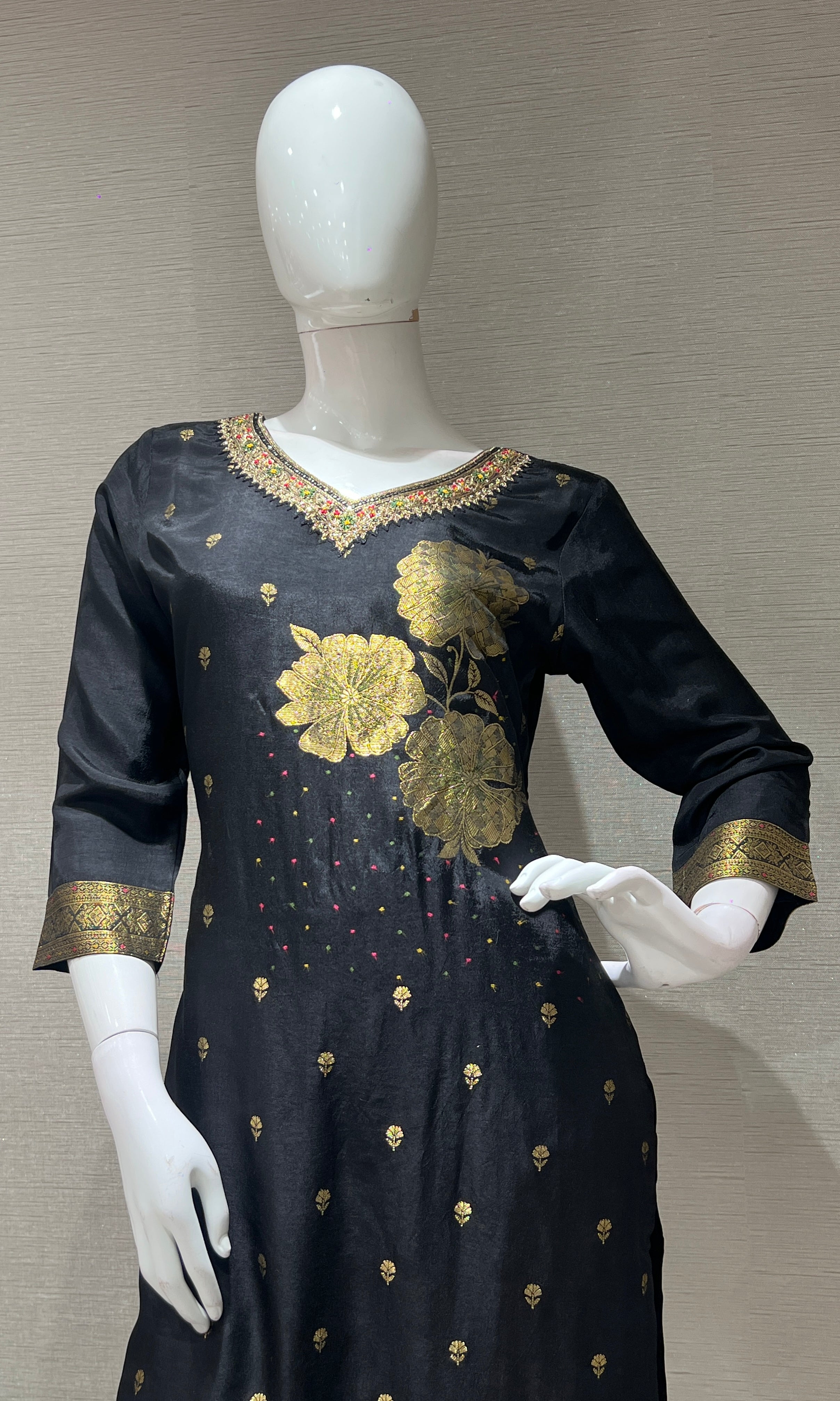 BLACK GOLDEN FLORAL KURTA SET