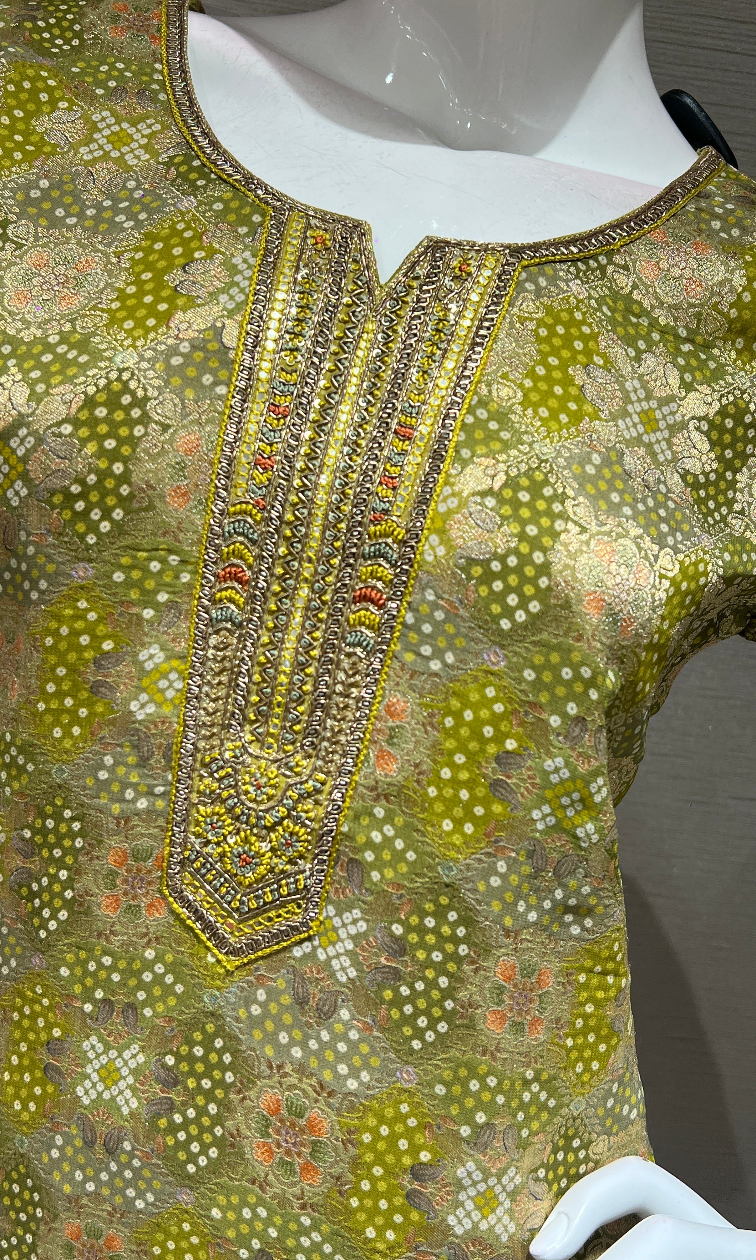 GREEN GOLDEN EMBROIDERED KURTA SET