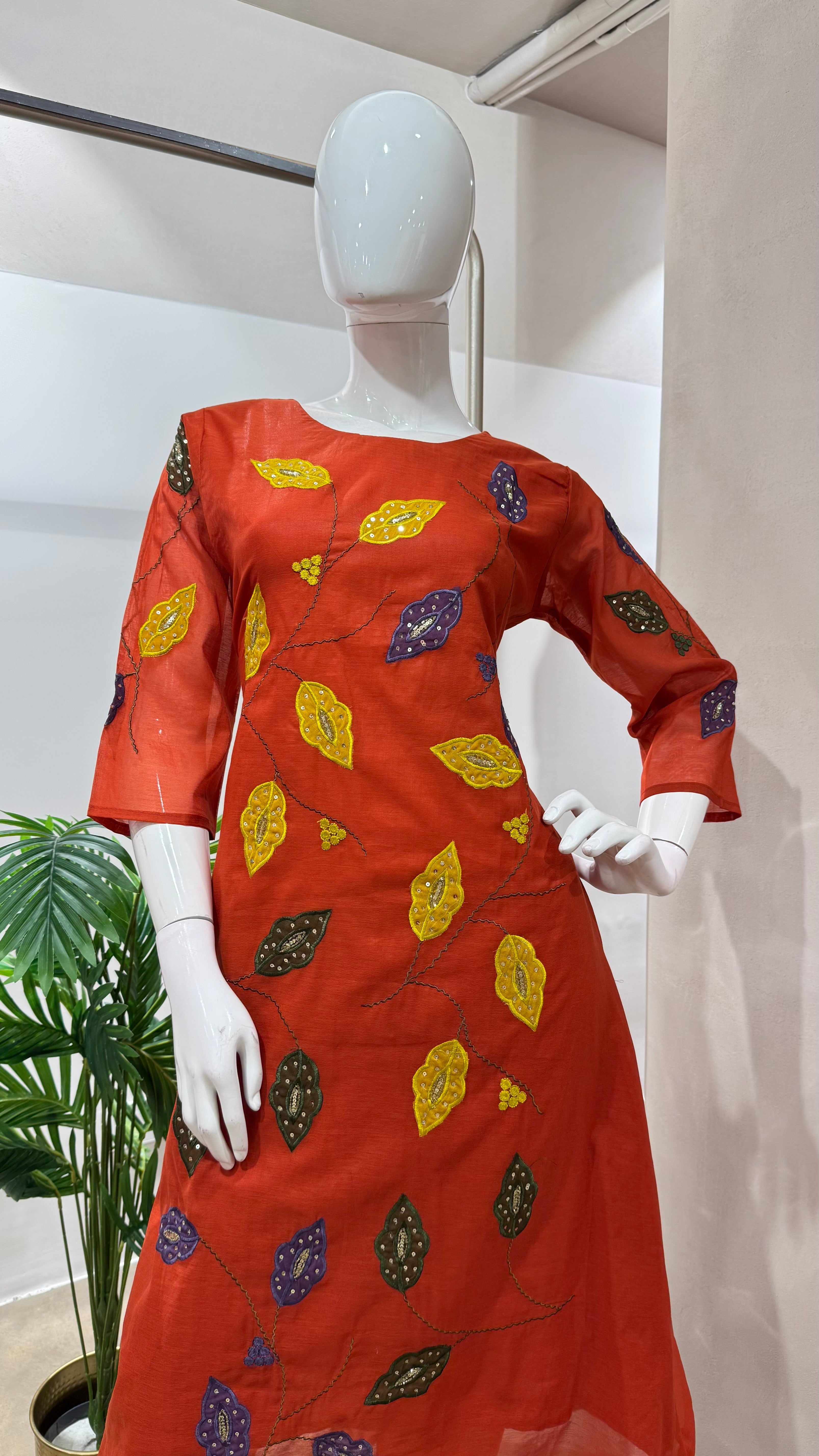 RUST kurta set with leaf embroidery
