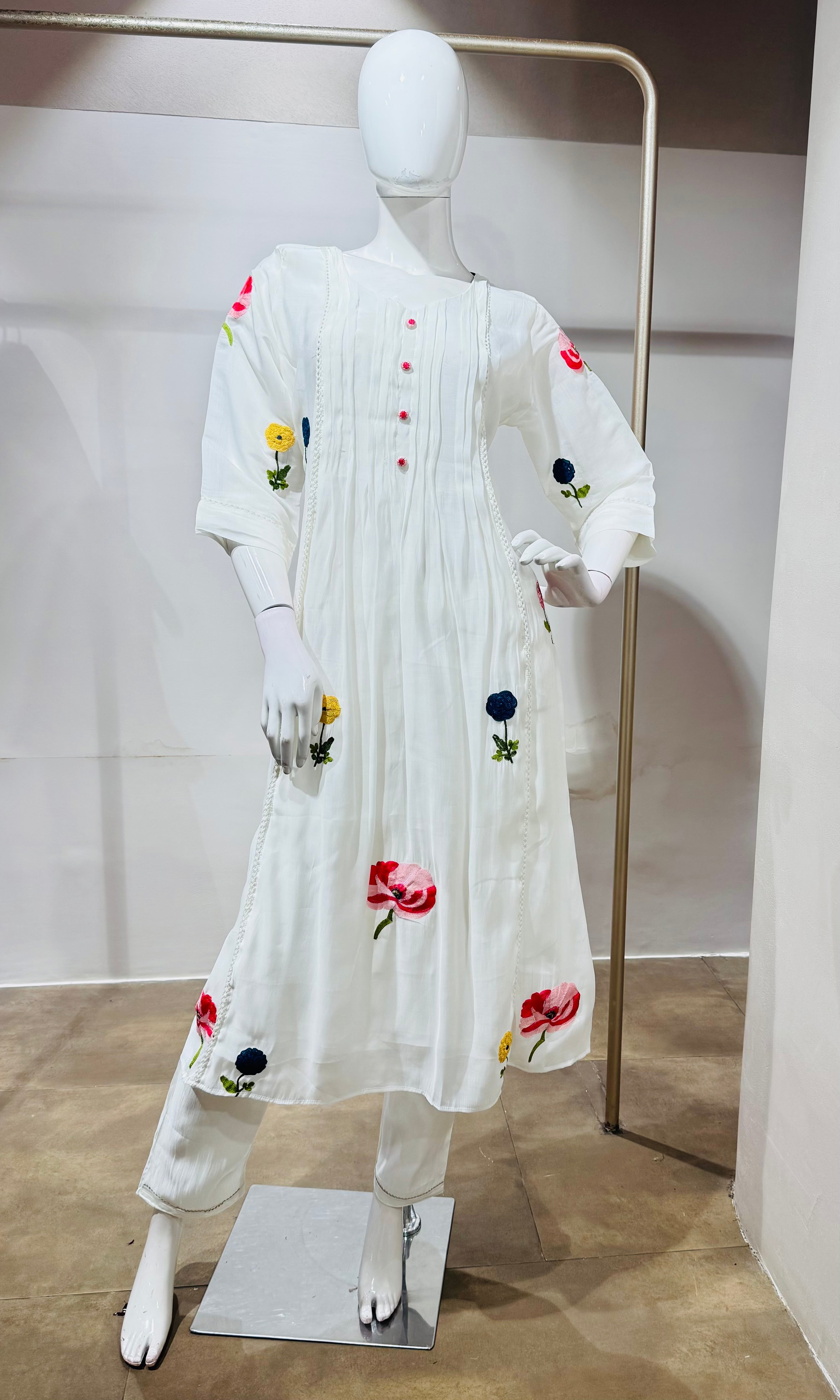 White Floral Kurta Pant Set with Dupatta