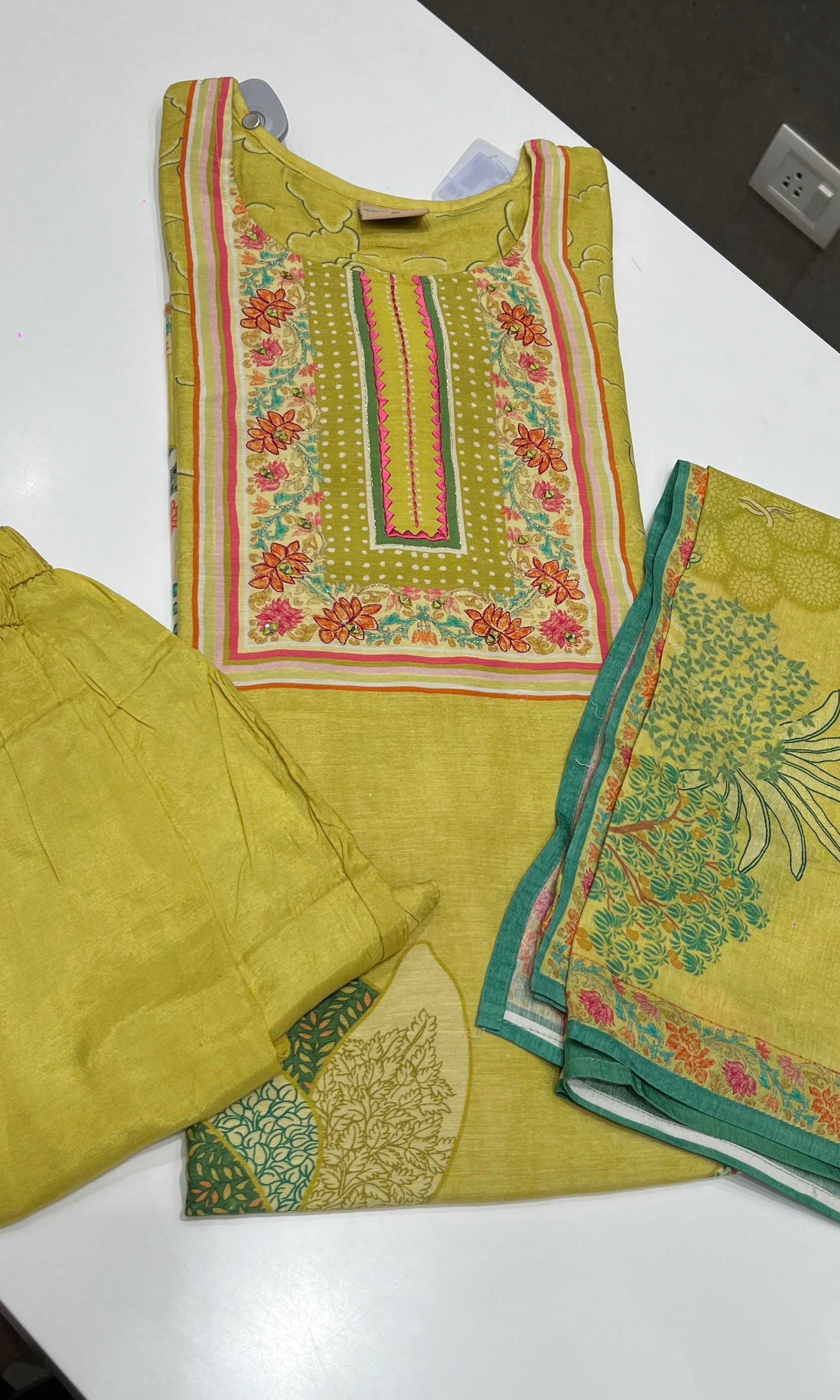 Mehandi green kurta set