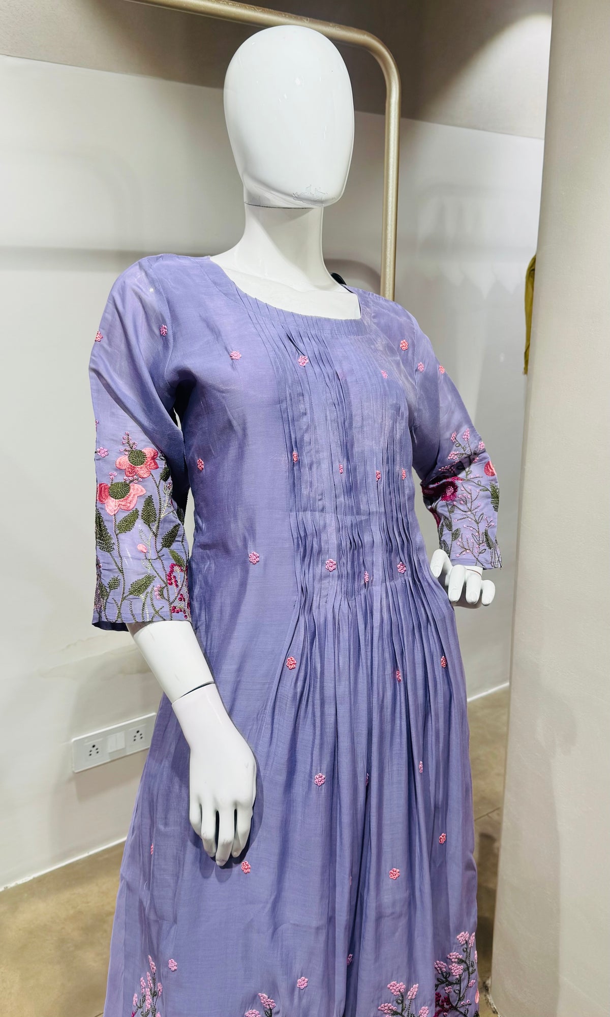 Light Purple mul chanderi floral embroidery kurta set