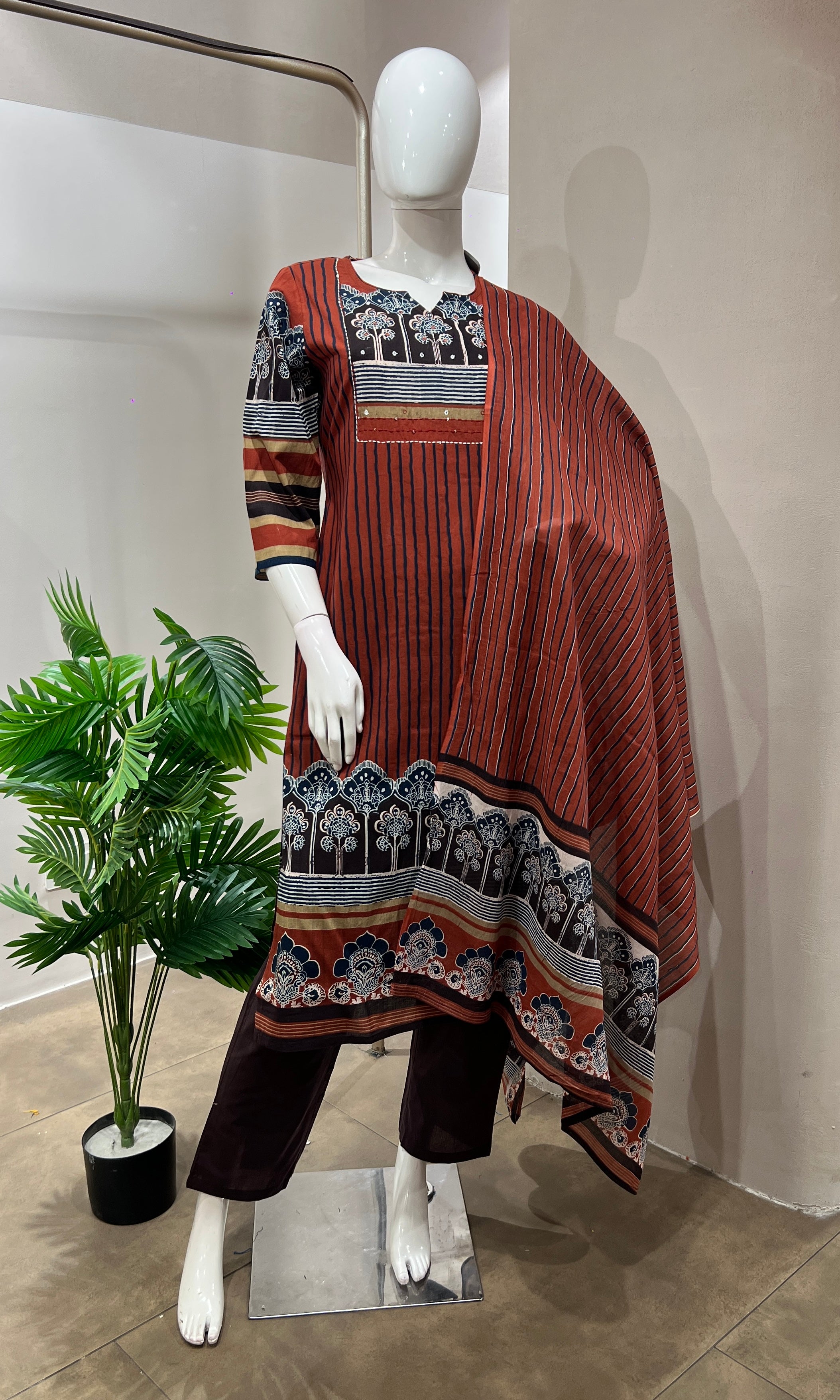 Red ETHNIC PRINTED kurta set