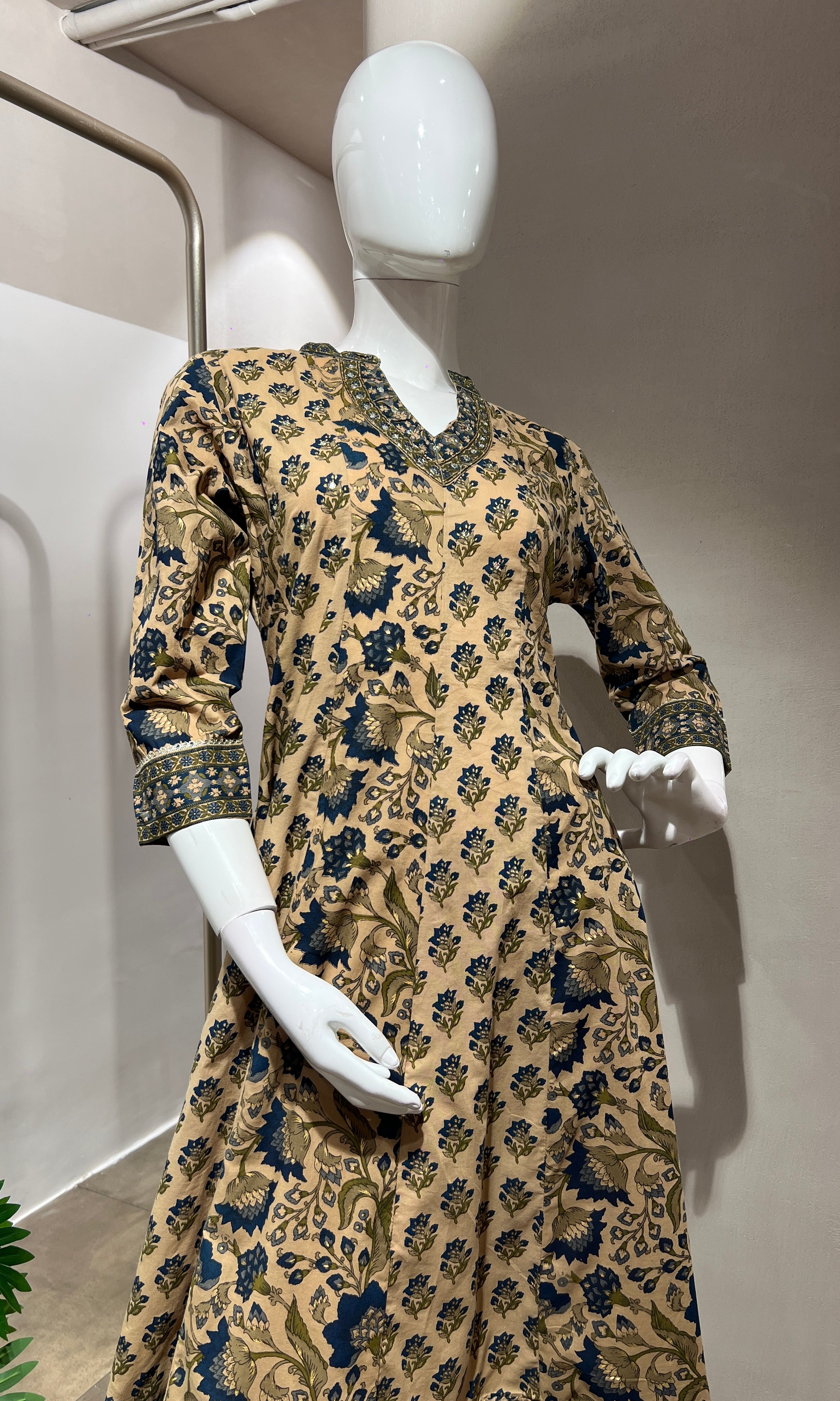 BLUE ETHNIC PRINTED KURTA SET