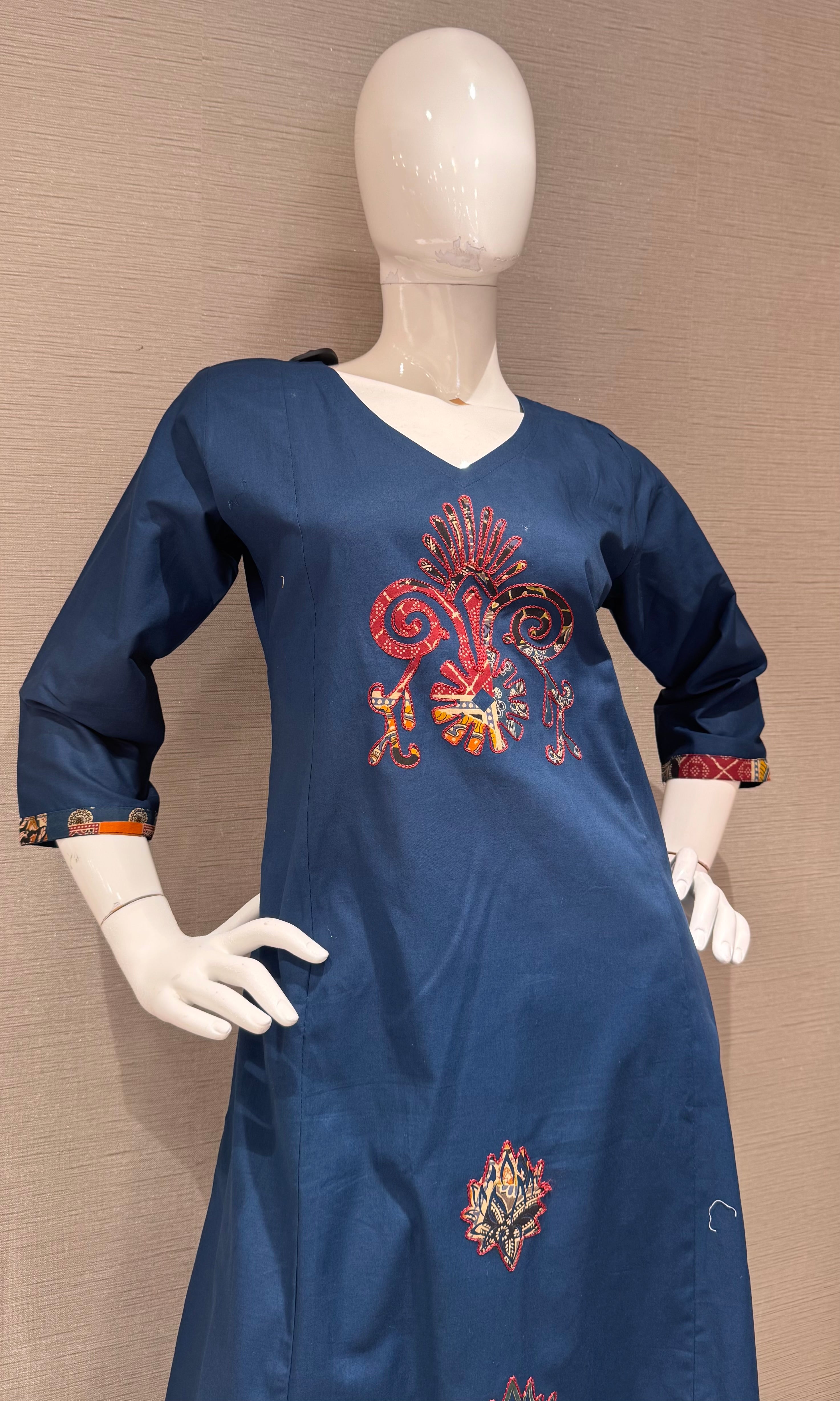 Navy blue Floral Salwar Kameez Set