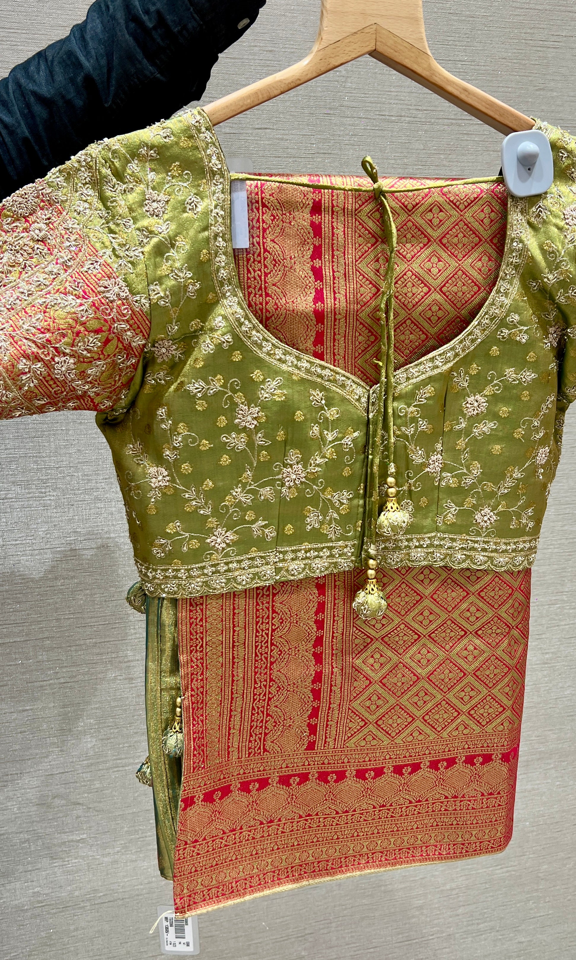 Pink saree with ready blouse