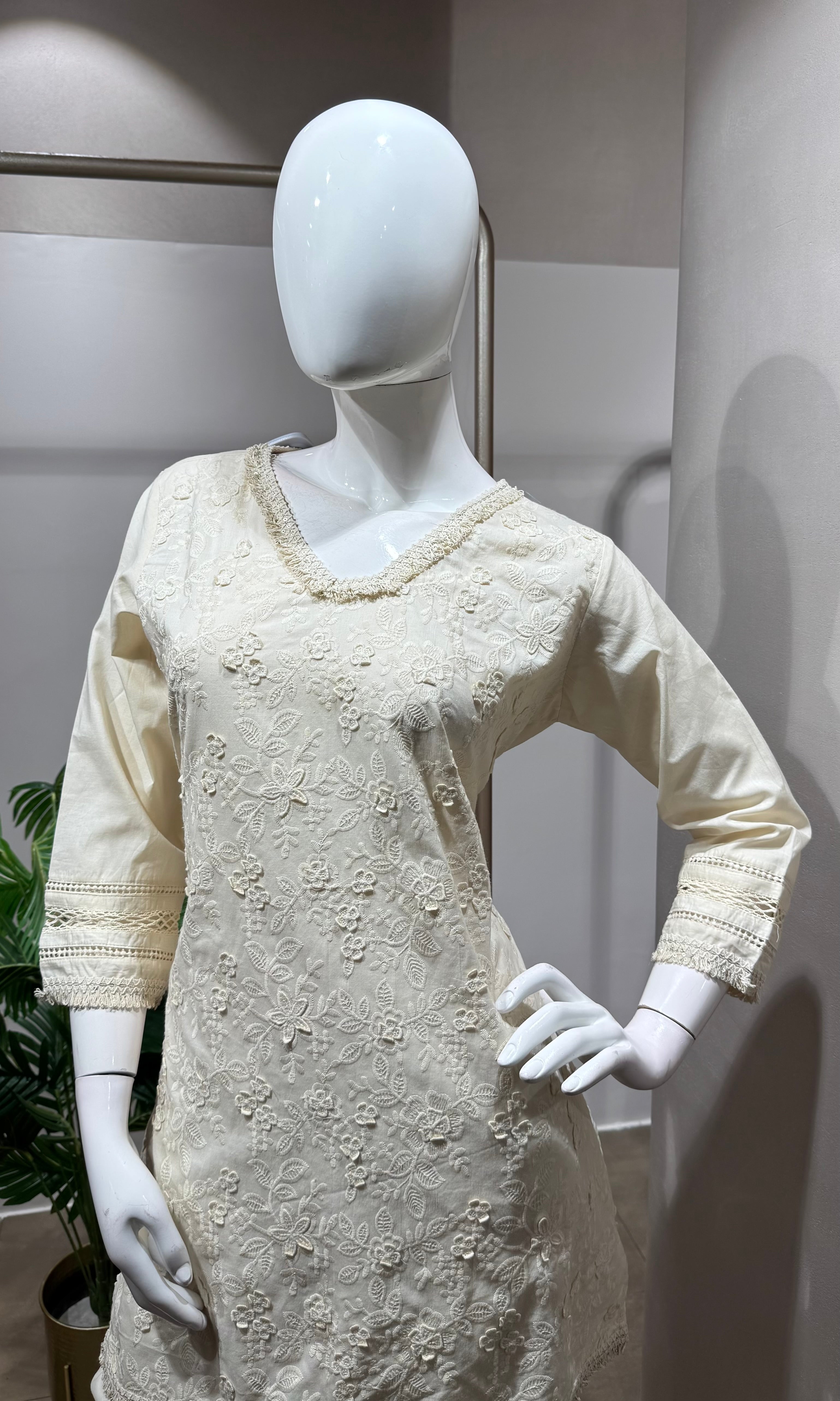 Cream kurta set floral dupatta