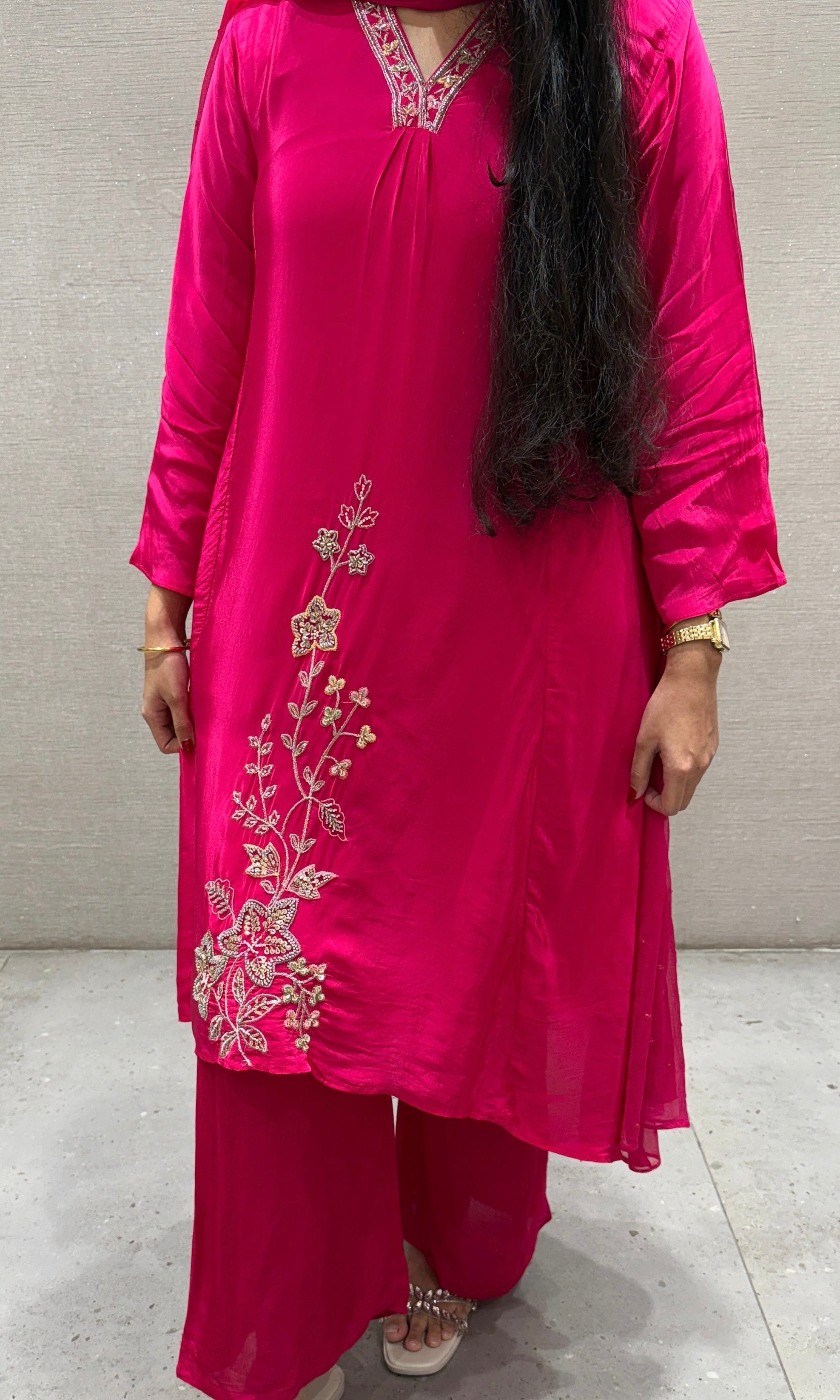 Pink Floral Thread Embroidery Kurta Set