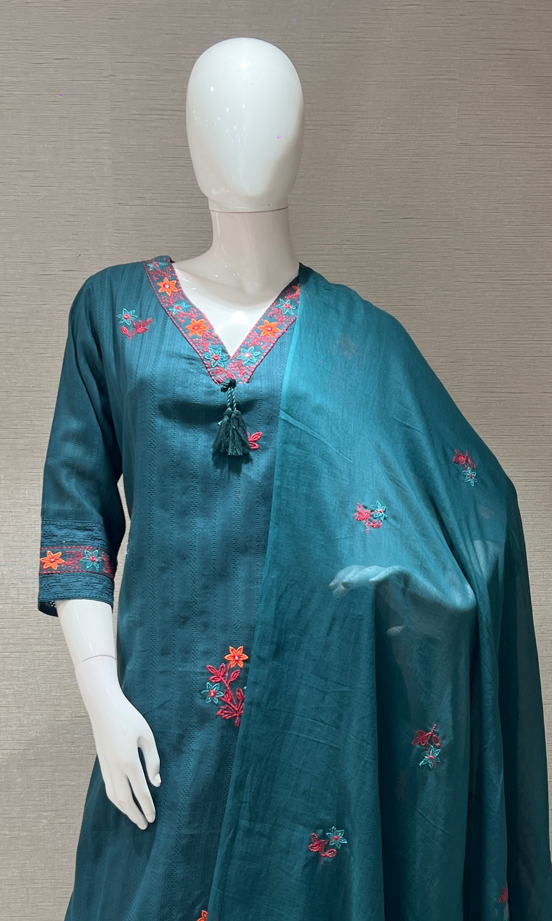Green FLORAL EMBROIDERED kurta set
