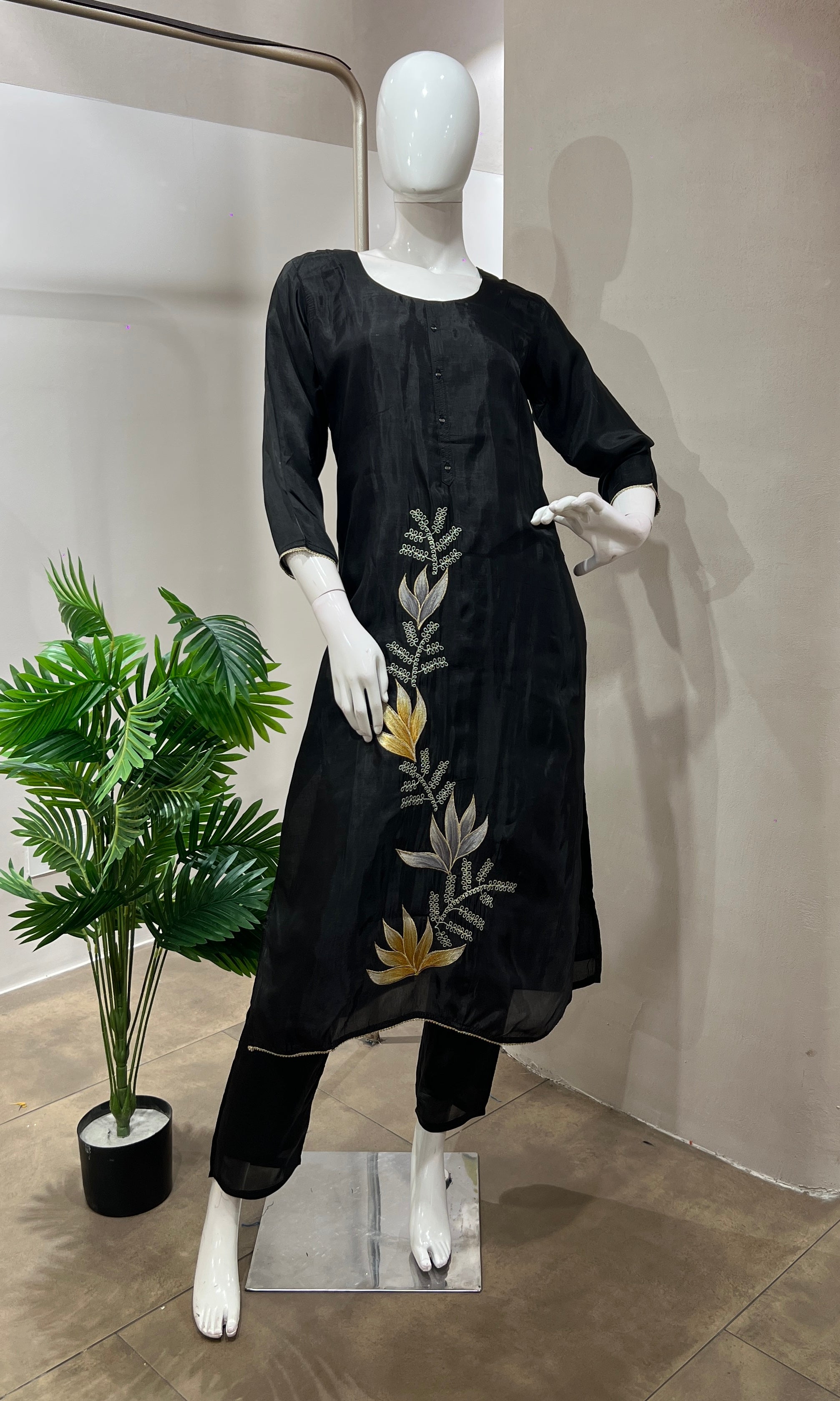 Black ETHNIC FLORAL EMBROIDERED kurta set