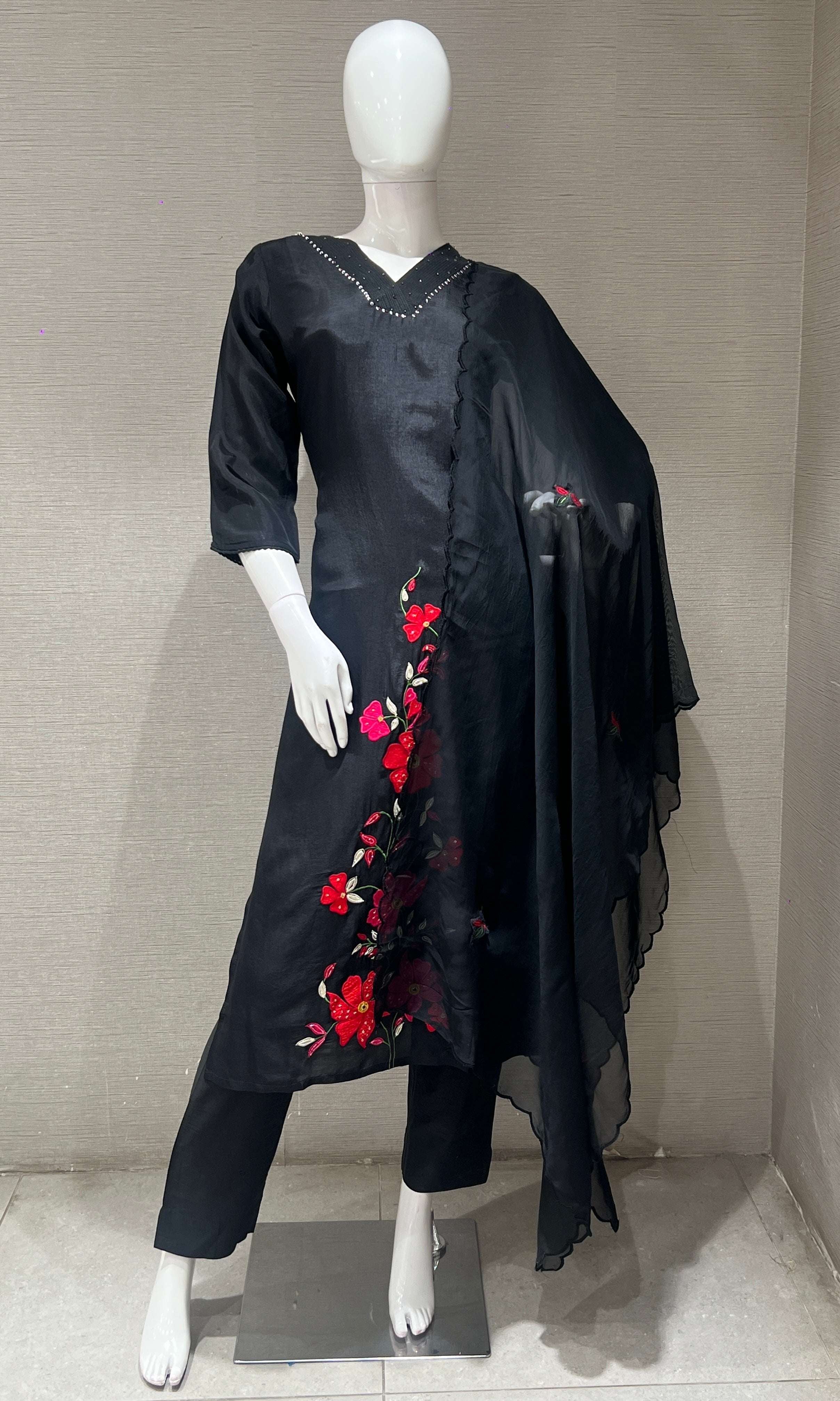 Black red floral embroidery KURTA SET