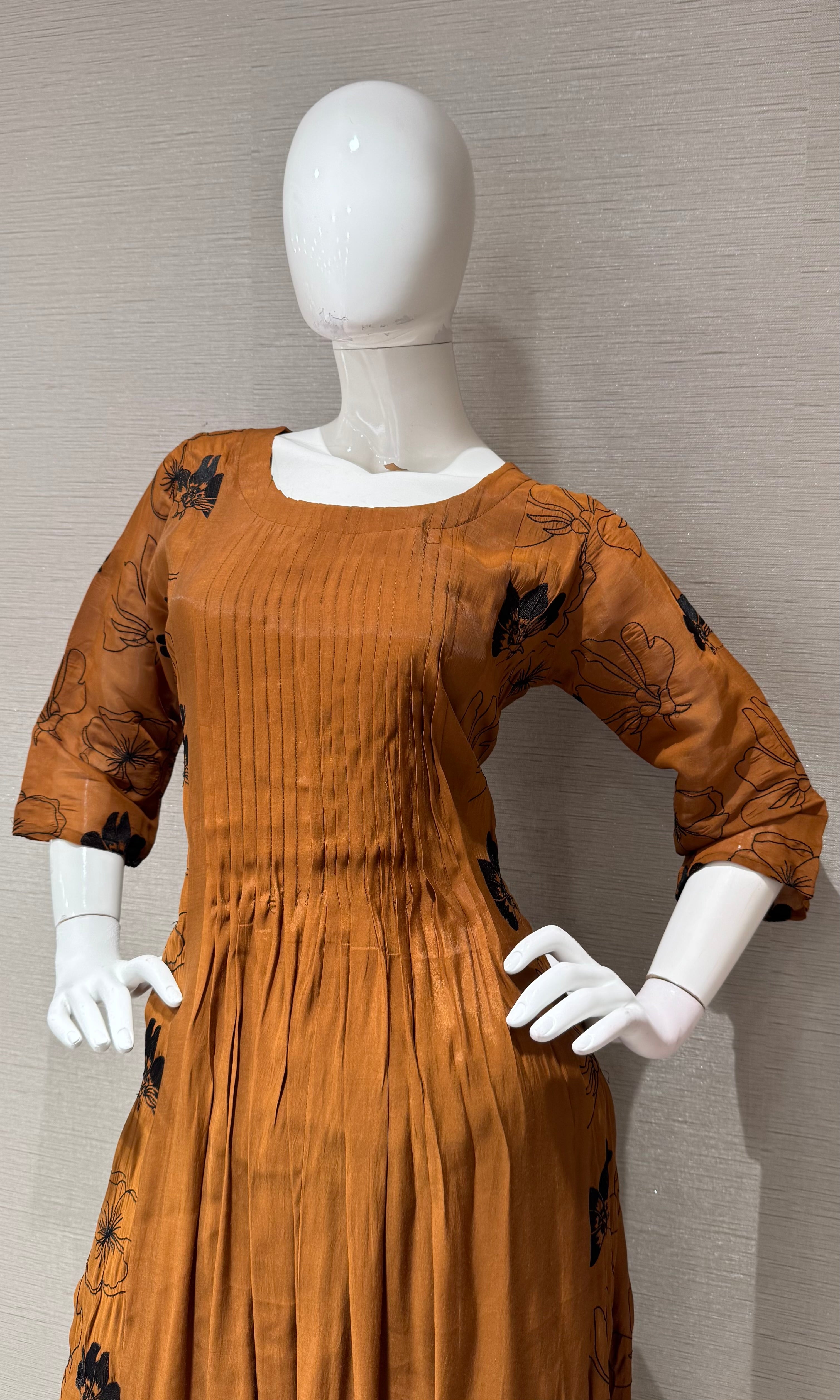 Carmel Floral Mul chanderi Kurta Set