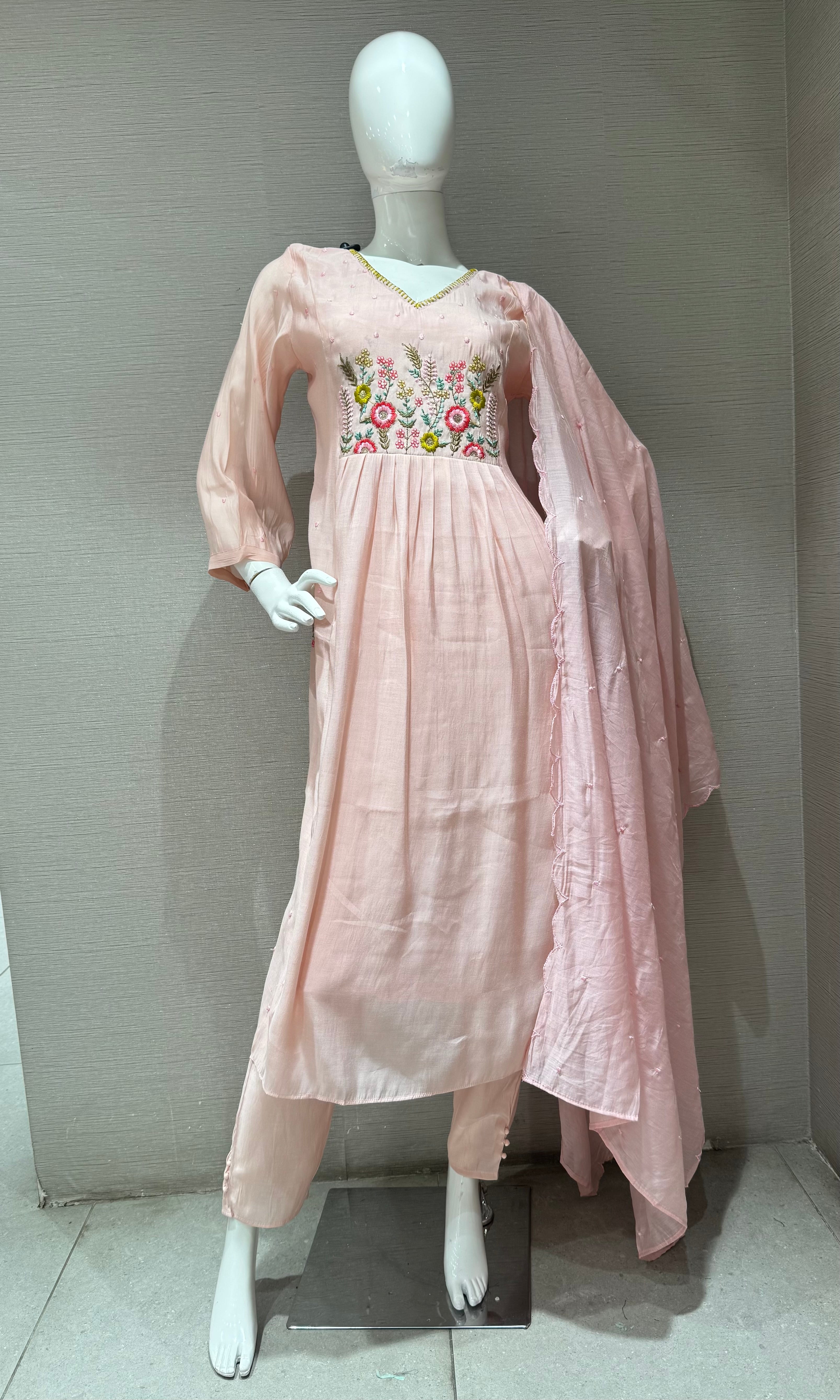 Pink Floral embroidery kurta set