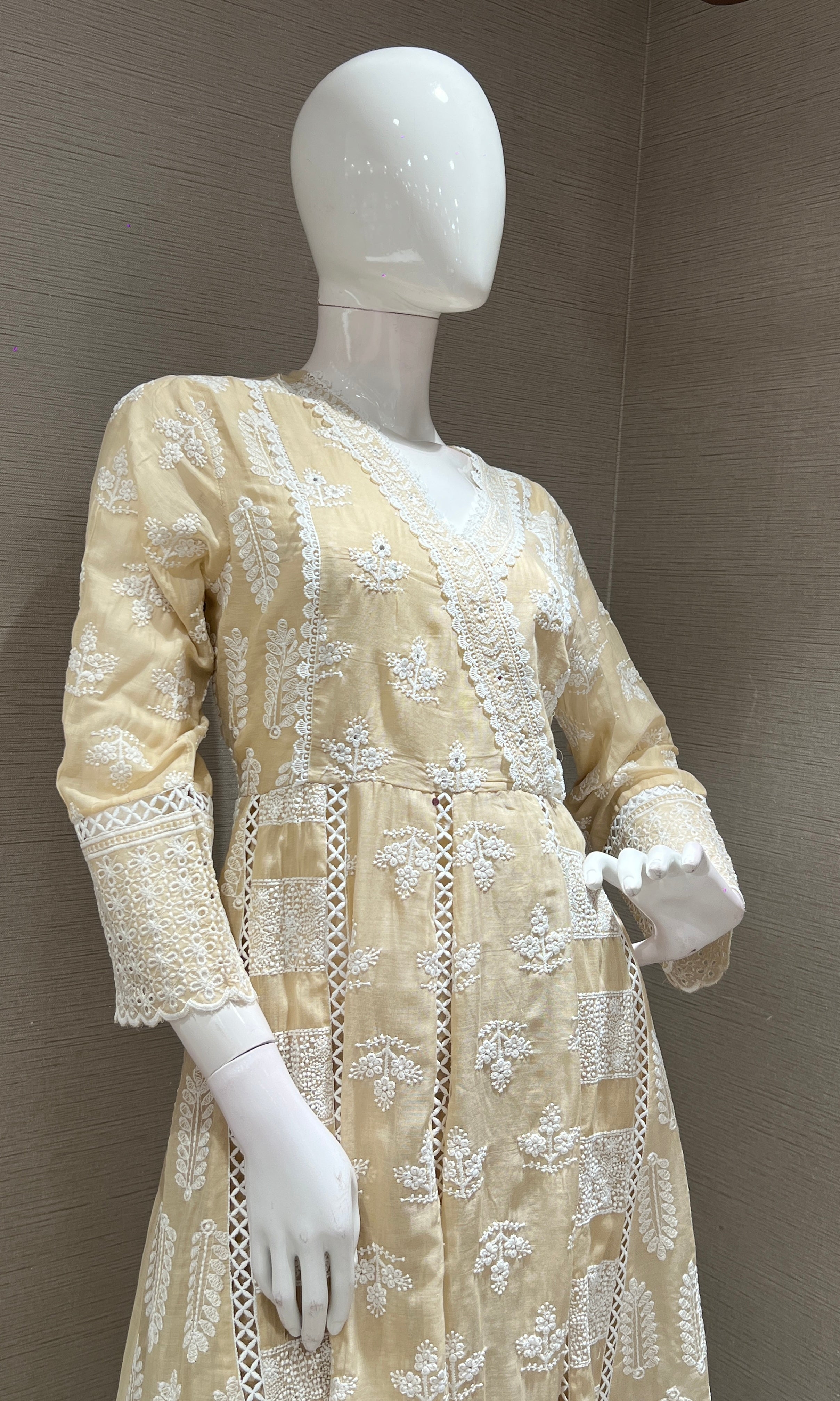 BEGIE Chikankari Anarkali kurta set