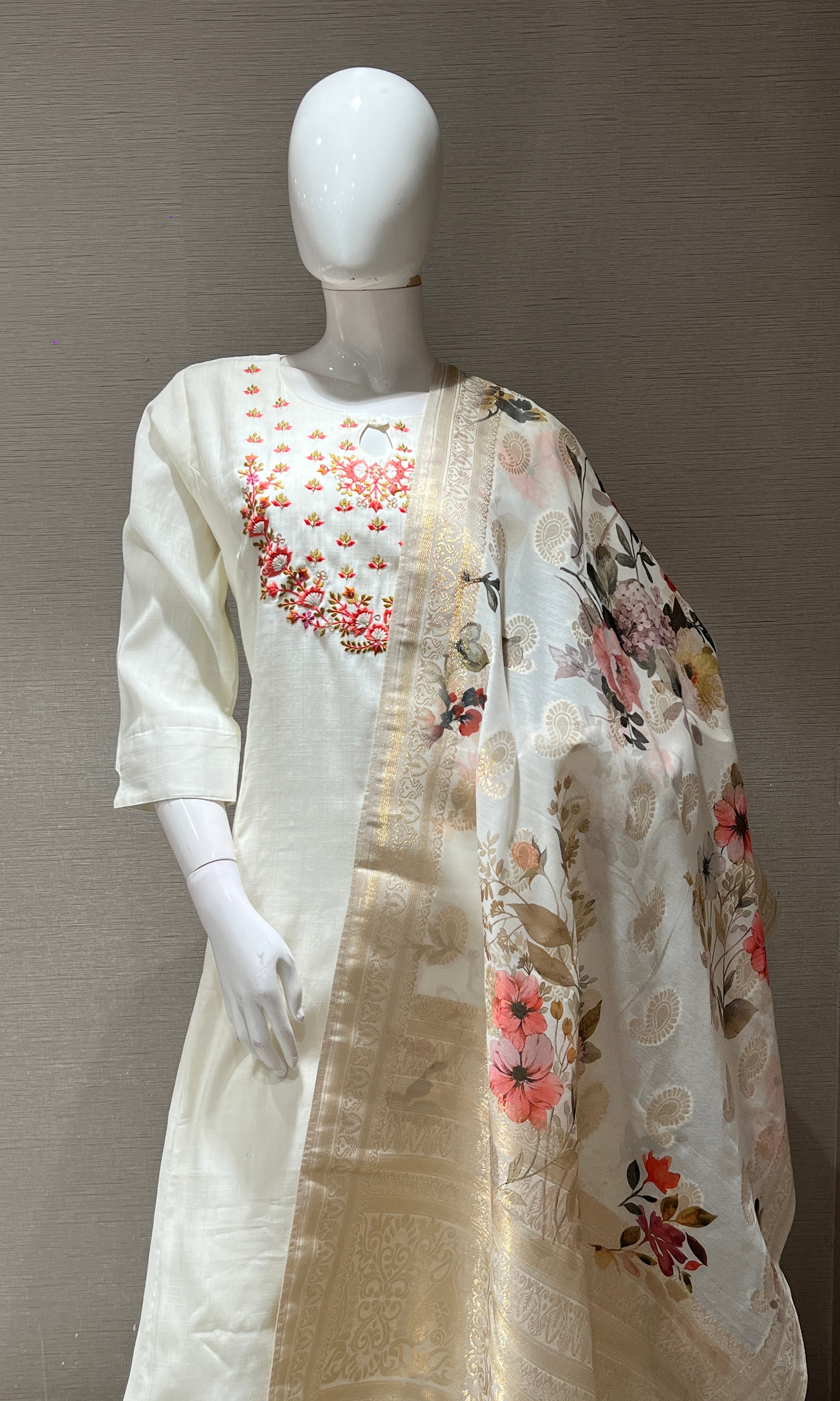 CREAM Floral Kurta Set
