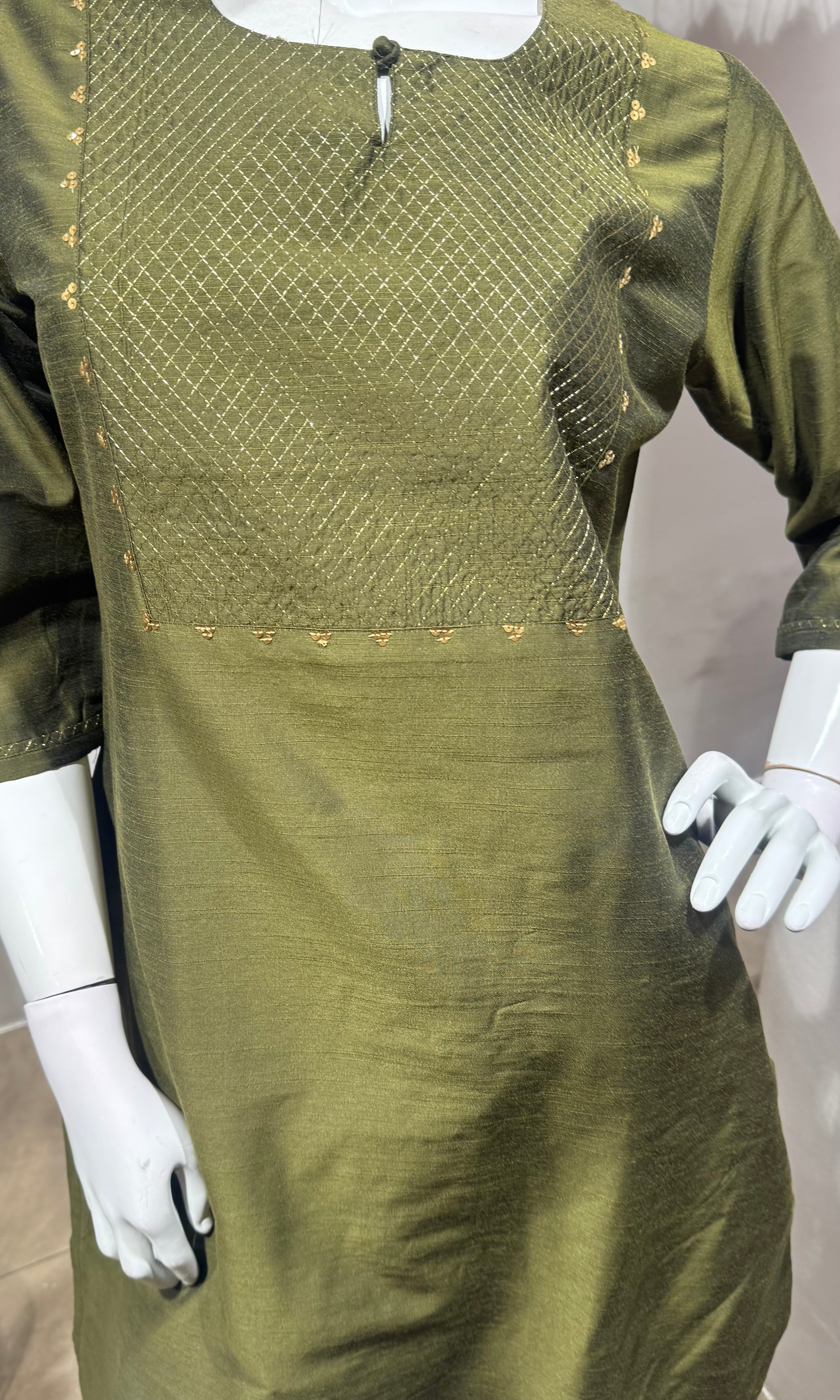 Mehandi green silk-blend kurta set