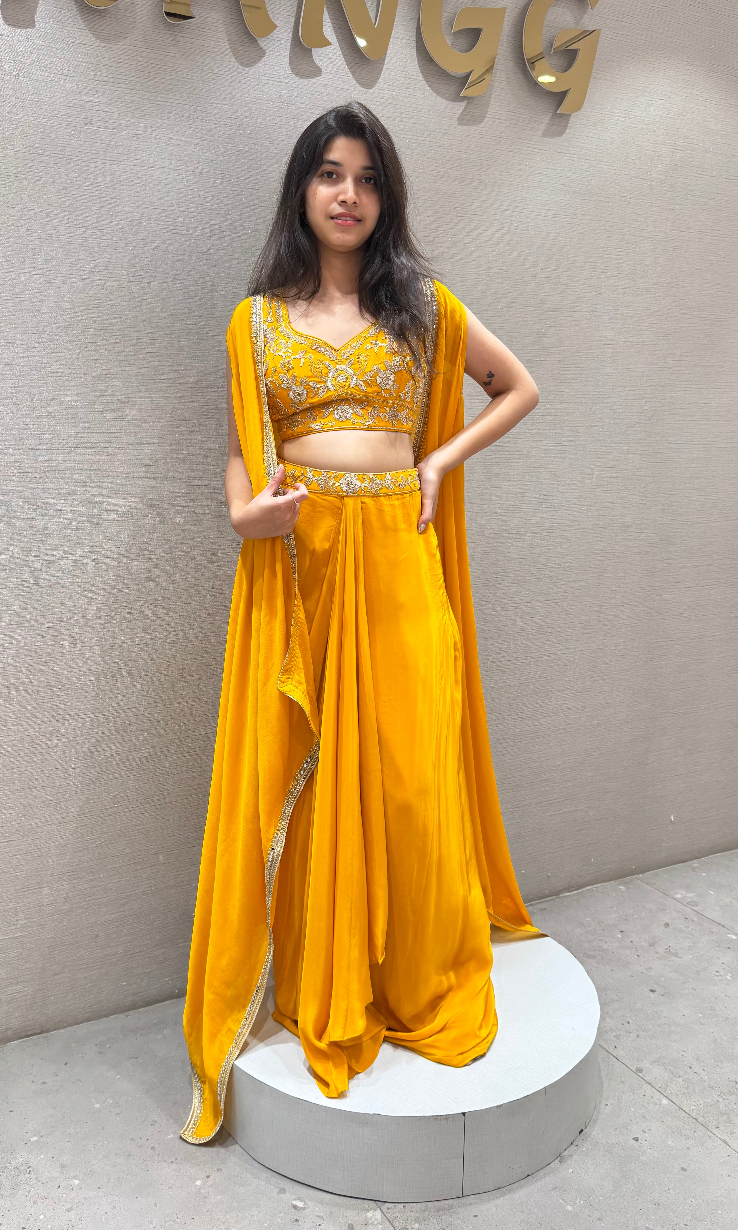 YELLOW EMBROIDERED BLOUSE WITH SKIRT