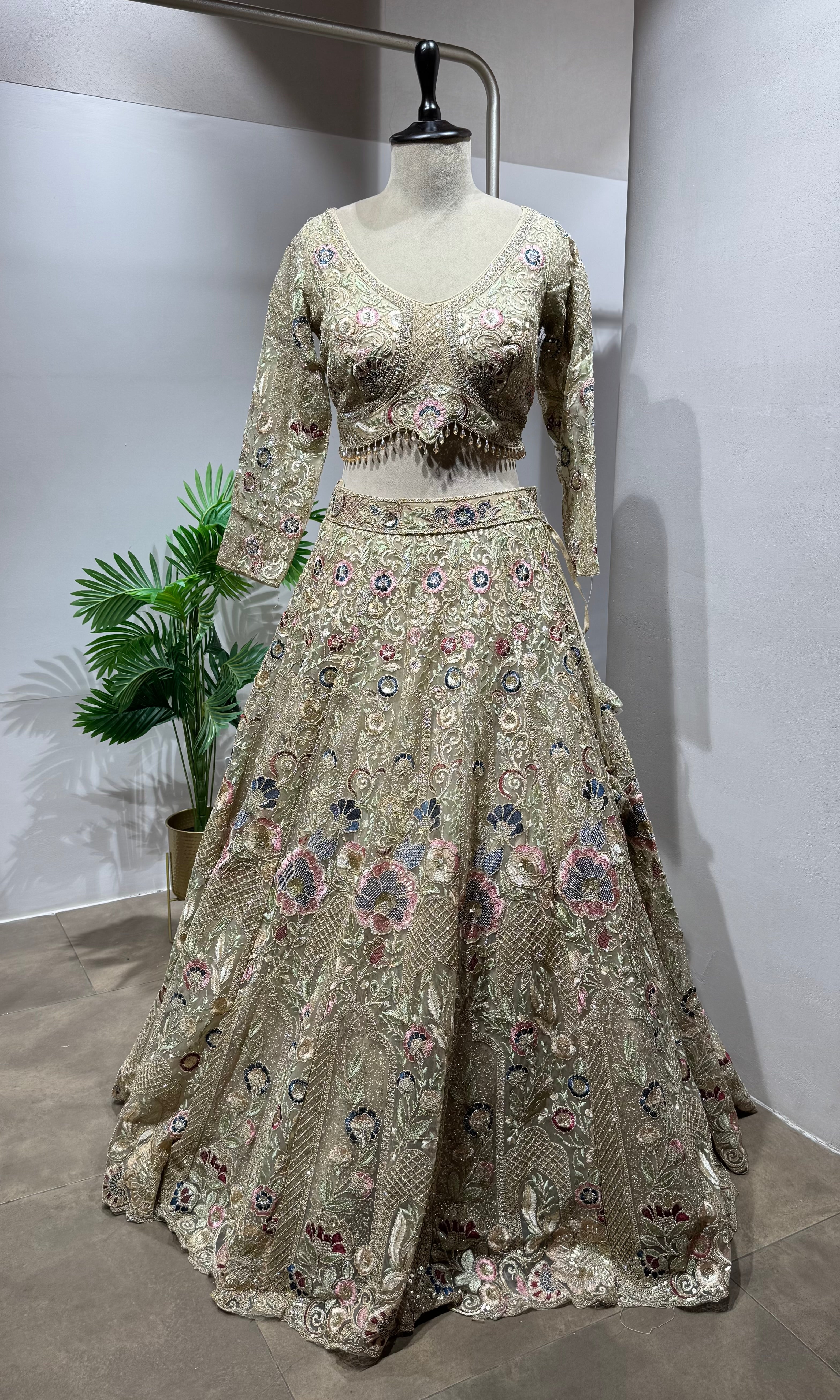 beagh gold bridal lehenga choli
