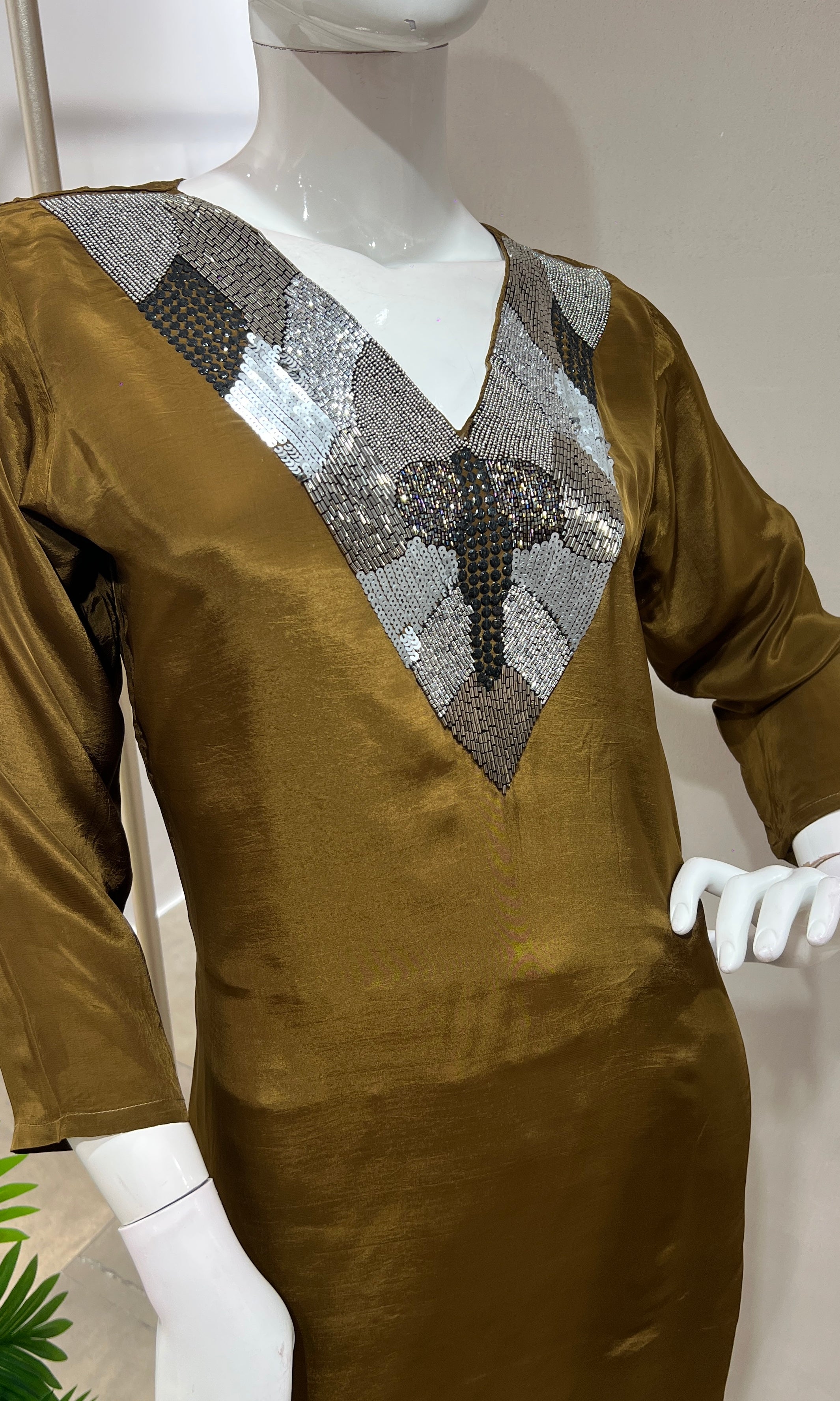 MEHANDI GREEN ELEGANT V NECK CORD SET