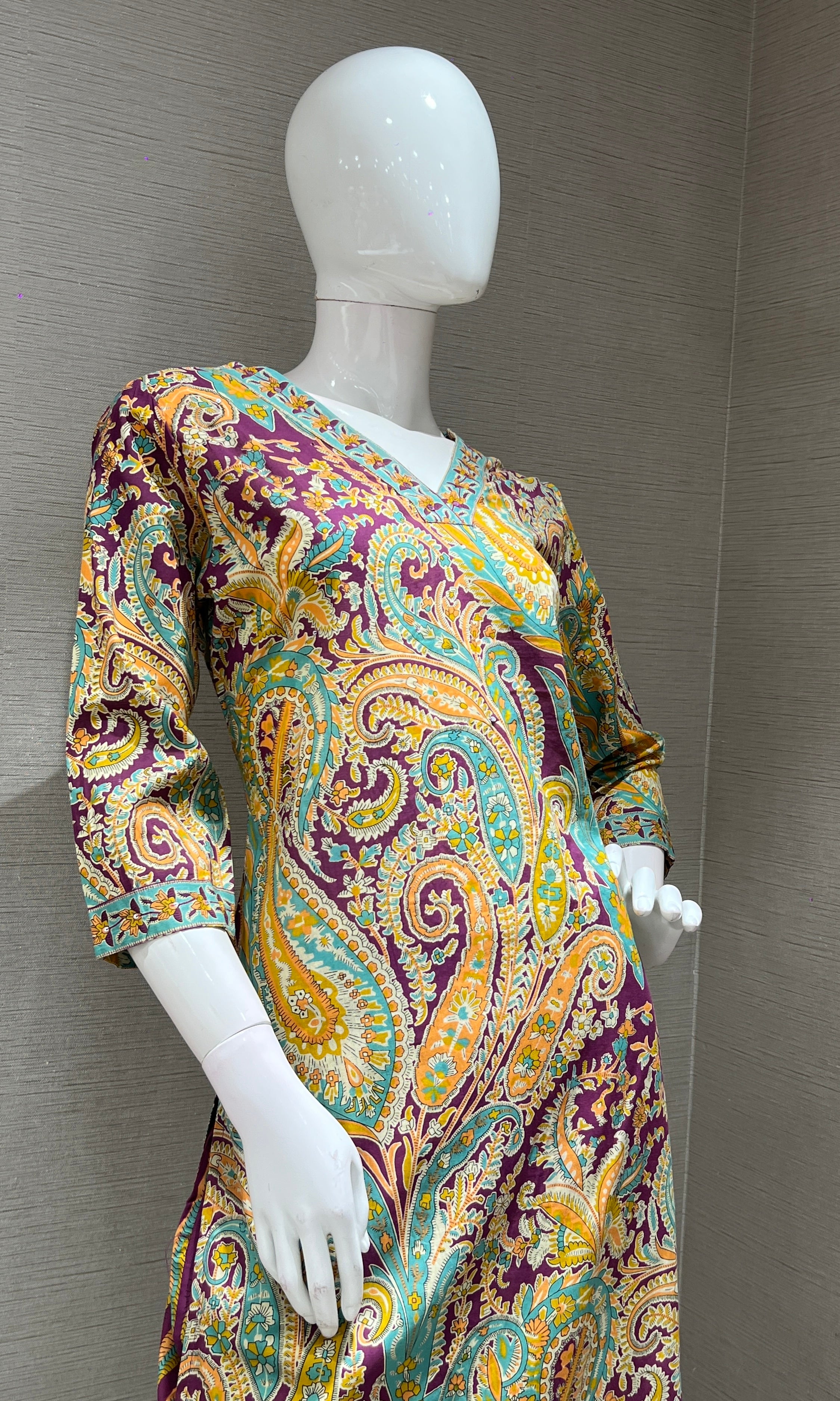 Violet kurta set WITH STRIPED DUPATTA