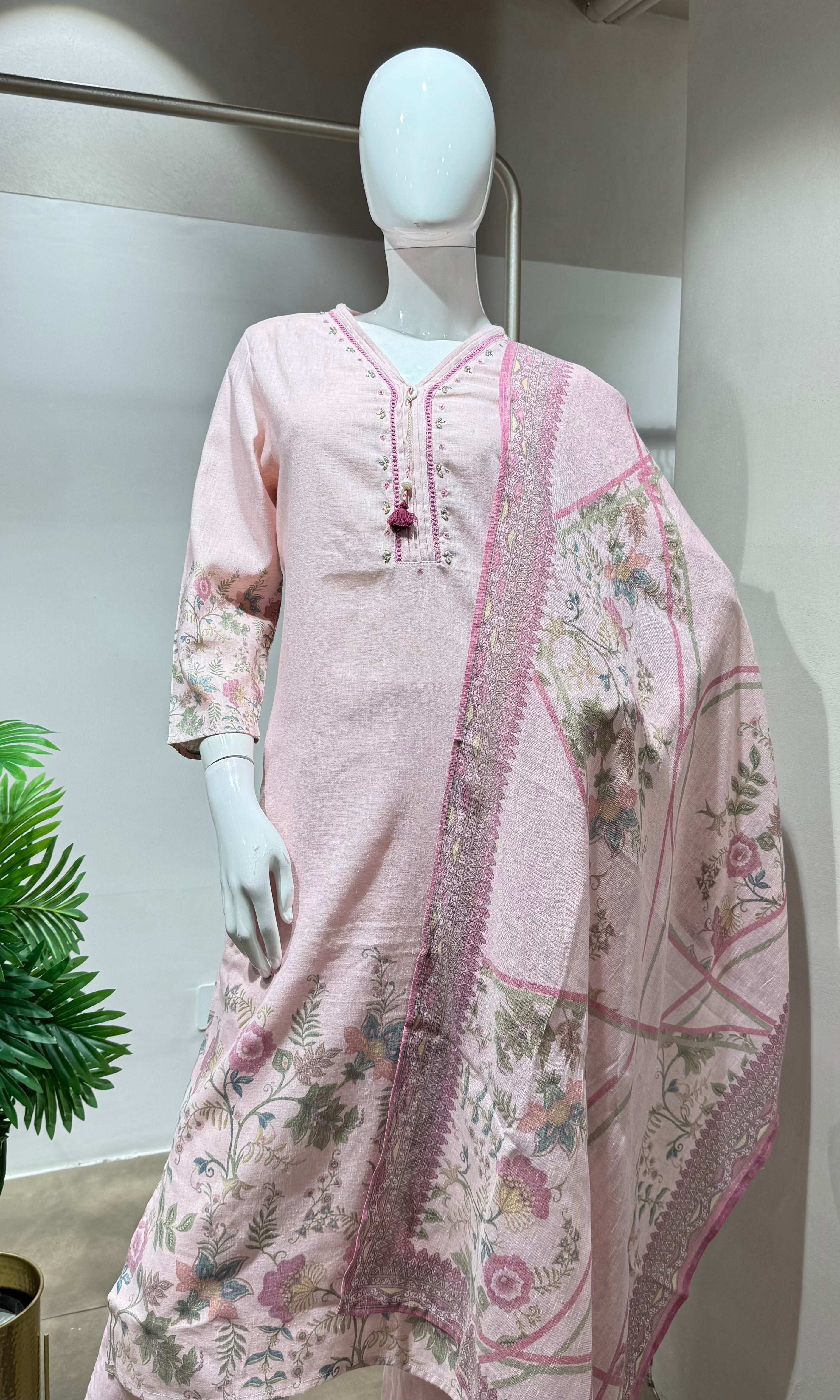 Baby pink FLORAL PRINT EMBROIDERY kurta set