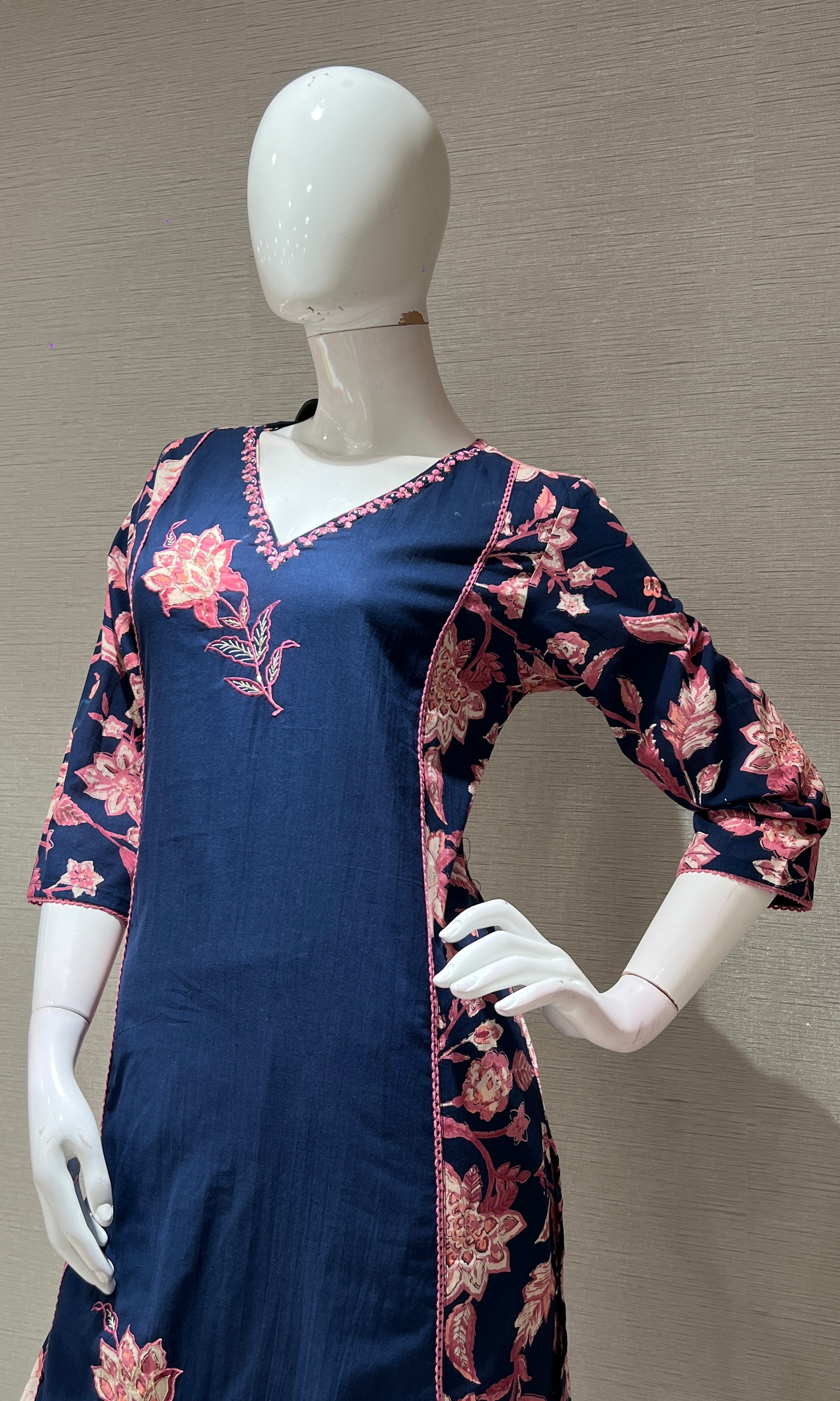 NAVY BLUE FLORAL MOTIFS KURTA SET